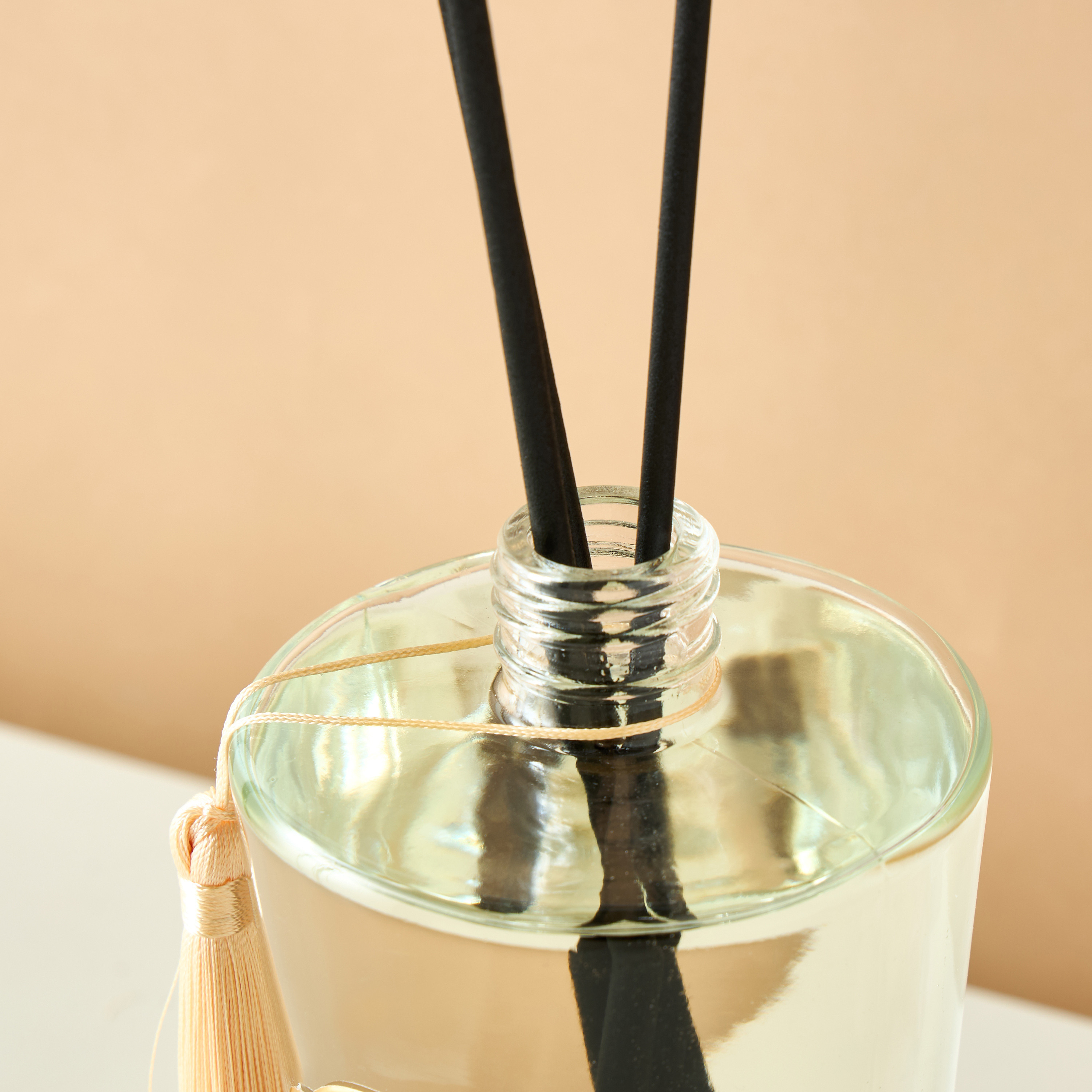 Scent.d London Sweet Vanilla Reed Diffuser - 500 ml-household-homefragrance-reeddiffusers-image-3