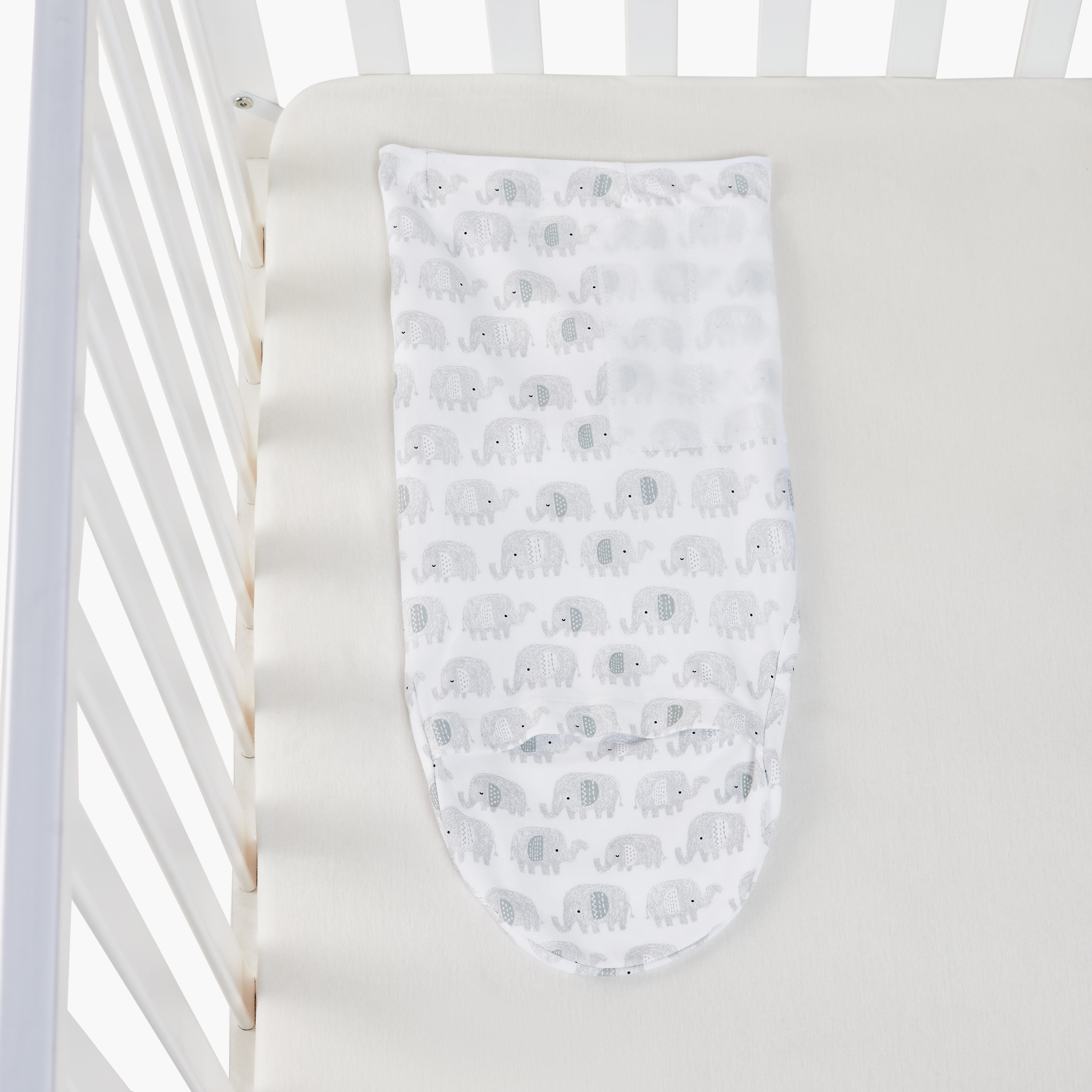 قماط نوم أطفال بطبعات فيل من جونيورز - 0-3 شهور-baby-nursery-blanketsandswaddles-swaddlesandsleepingbags-image-7