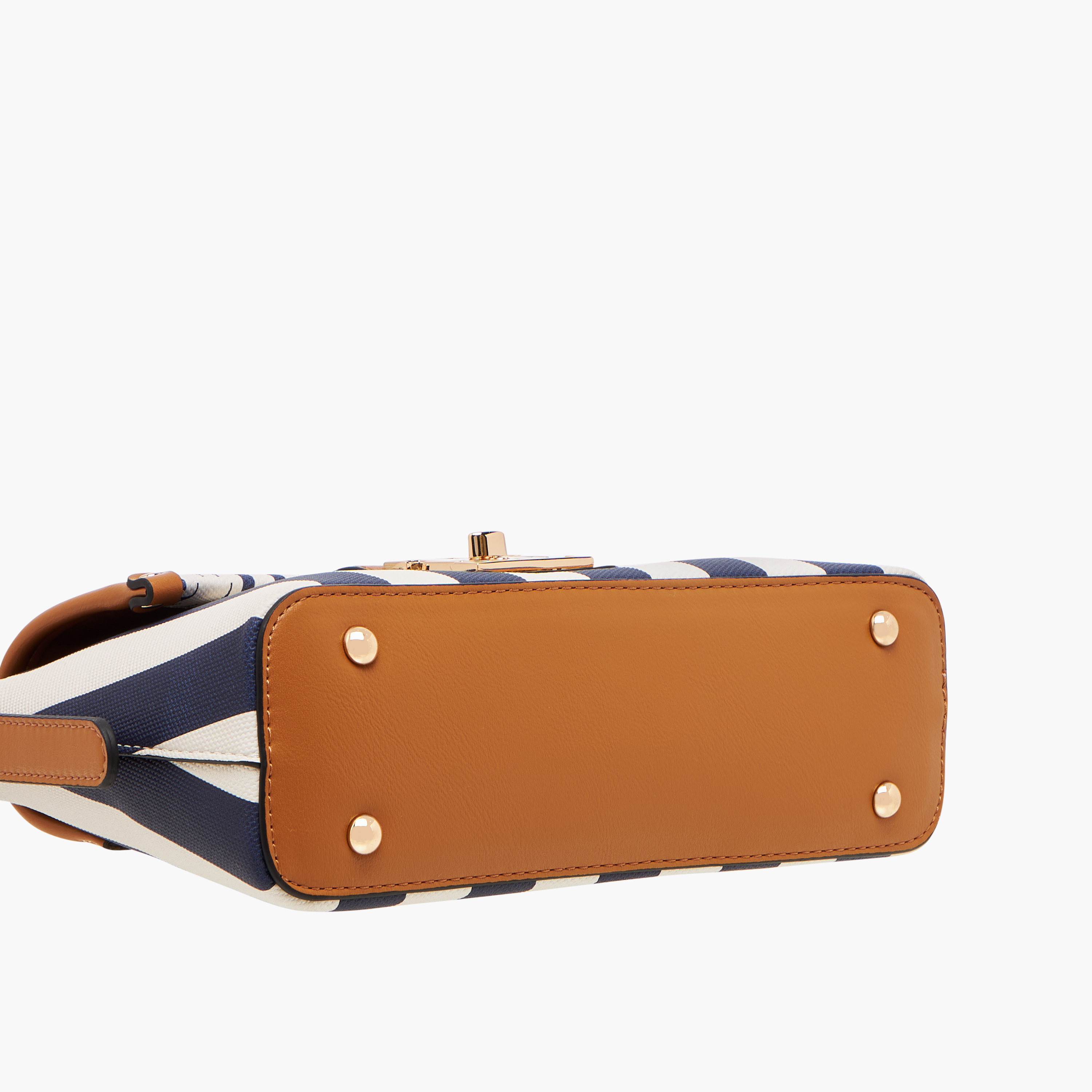 شنطة ساتشيل بطبعات مونوجرام وحزام قابل للتعديل من إيل-women-bagsandwallets-handbags-image-7