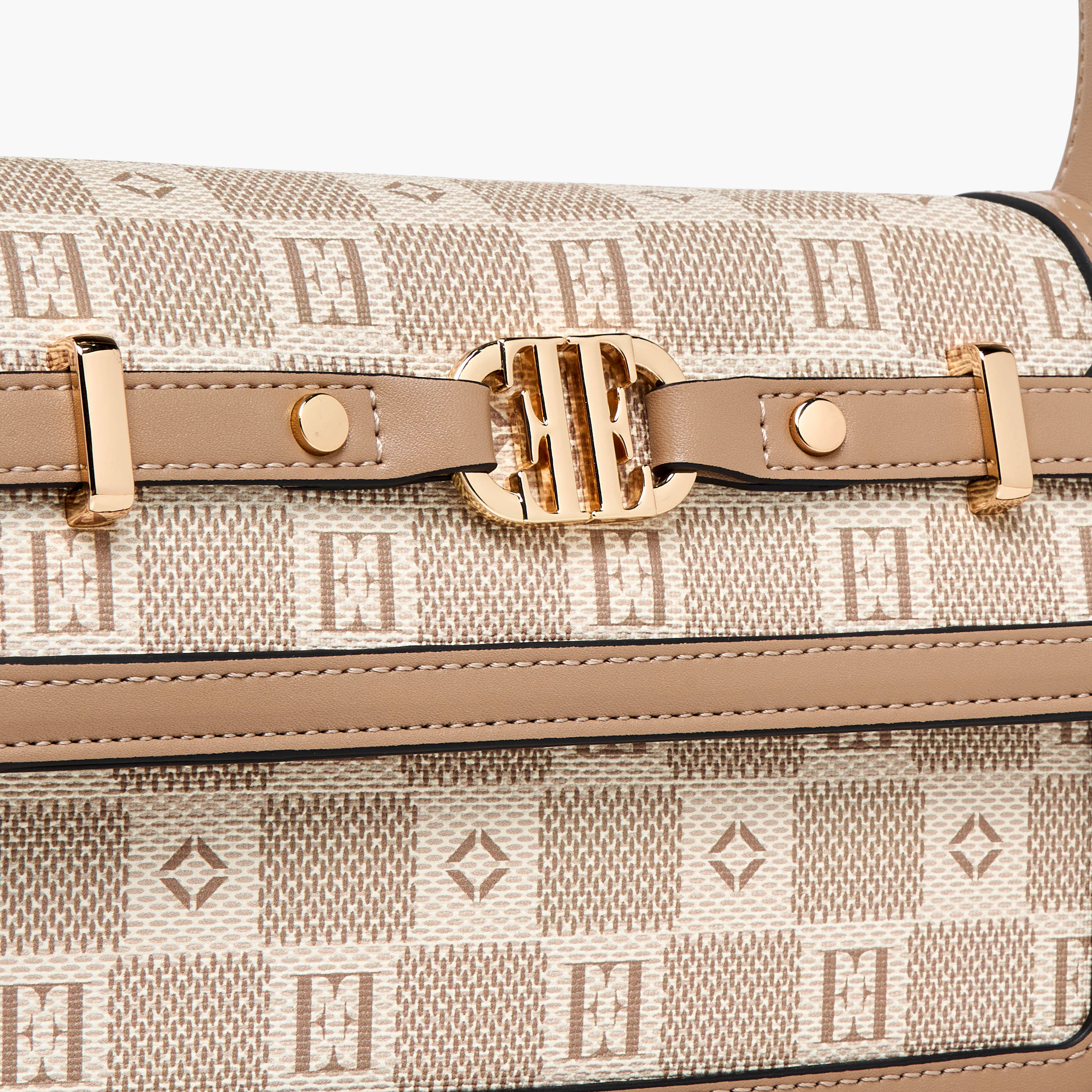 شنطة كروس بودي بحزام قابل للفصل وطيّة إغلاق وطبعات مونوجرام من إيل-women-bagsandwallets-handbags-image-5