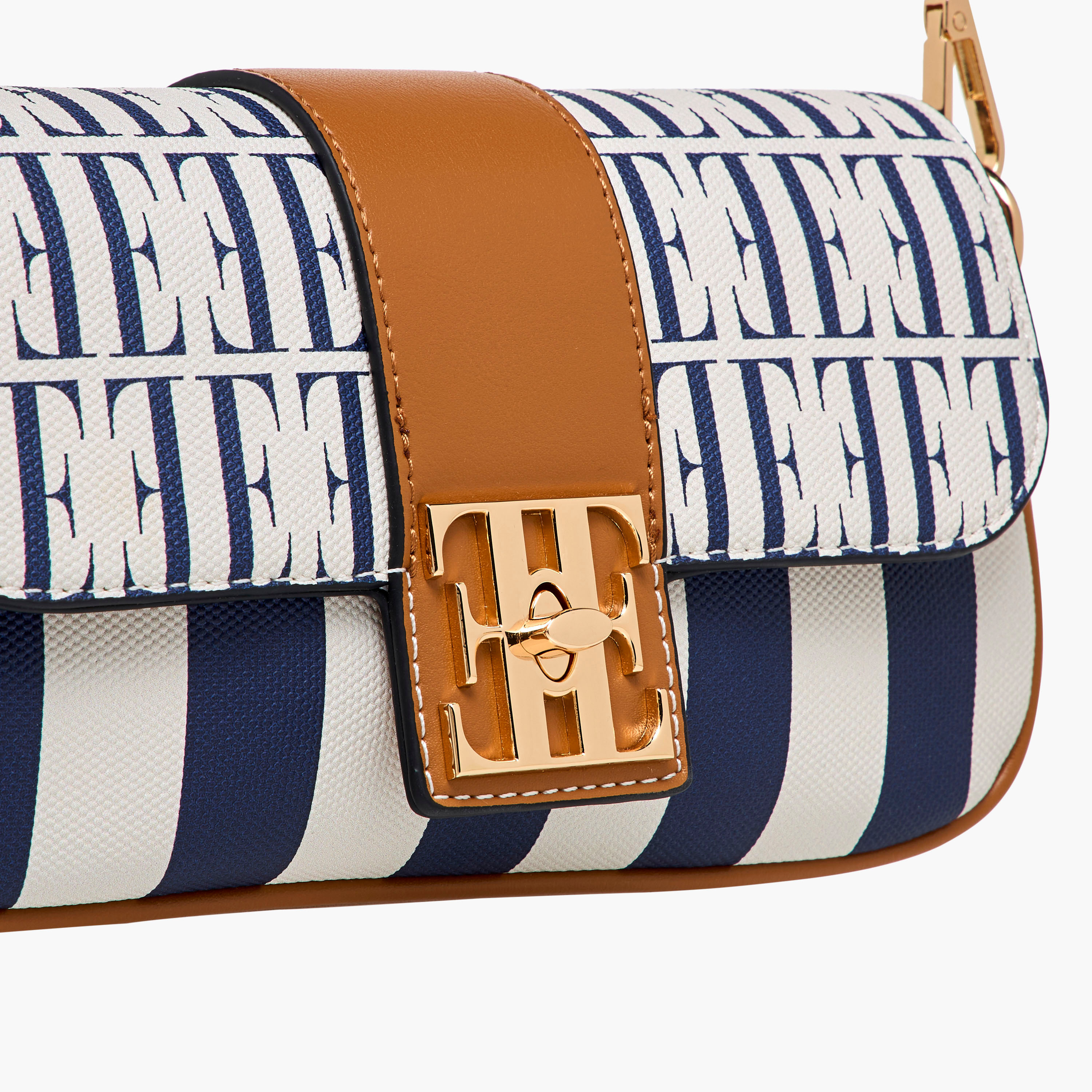 شنطة كروس بودي بحزام سلسلة وقفل إغلاق دوّار وطبعات مونوجرام من إيل-women-bagsandwallets-handbags-image-6