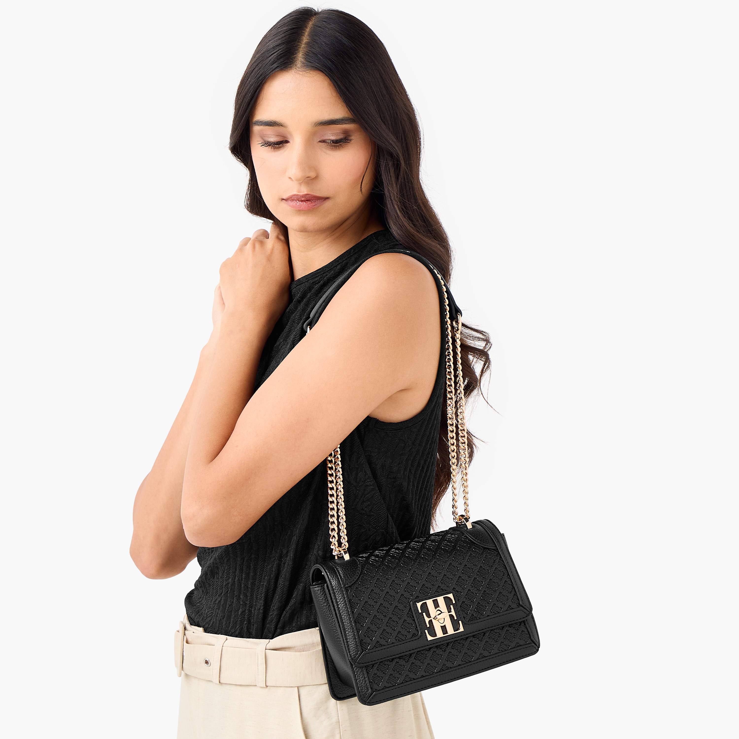 شنطة كروس بودي بحزام سلسلة وطية إغلاق ونقوش مونوجرام من إيل-women-bagsandwallets-handbags-image-2