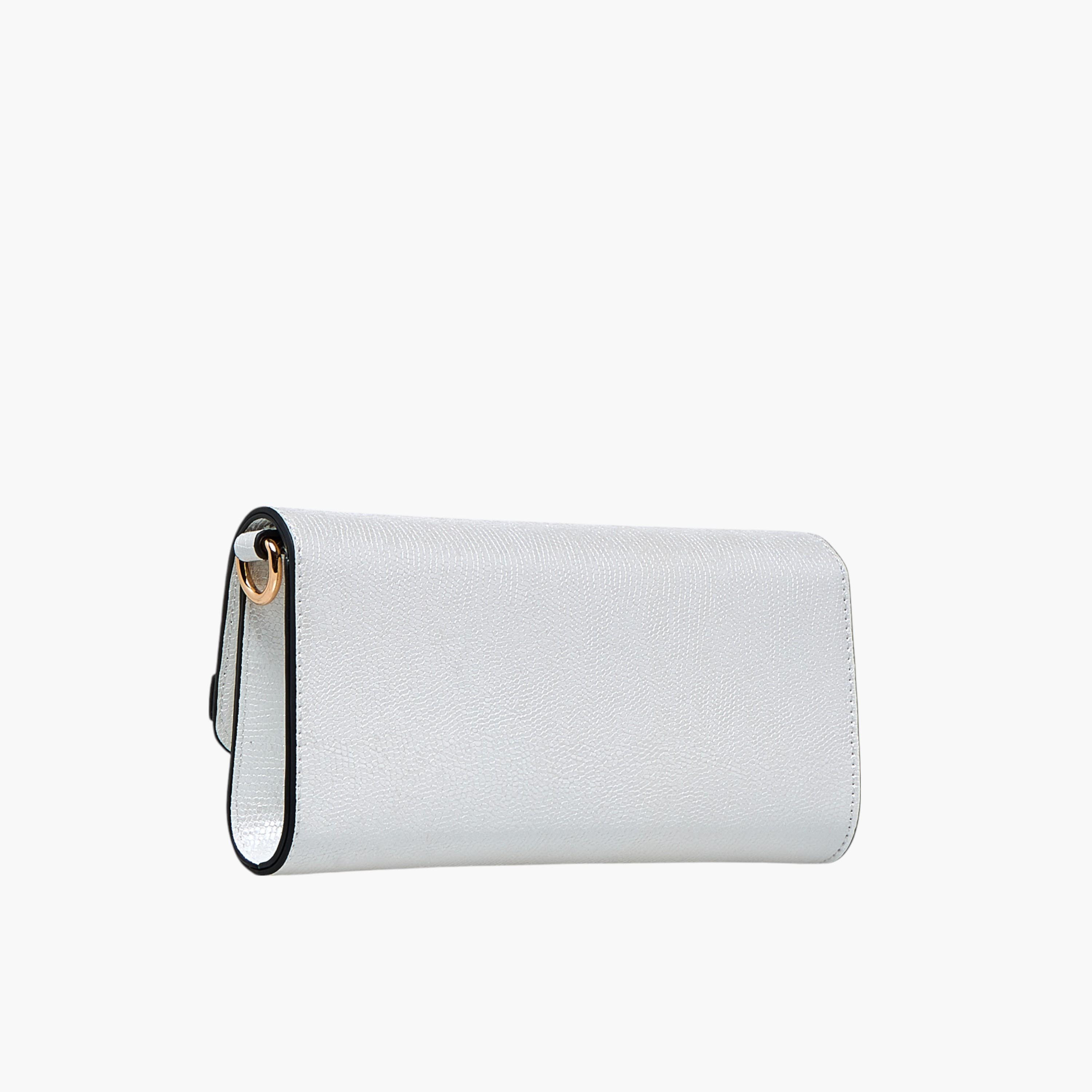 شنطة كروس بودي بملمس ميتاليك بارز مع حزام سلسلة وزر إغلاق من سيليست-women-bagsandwallets-handbags-image-5