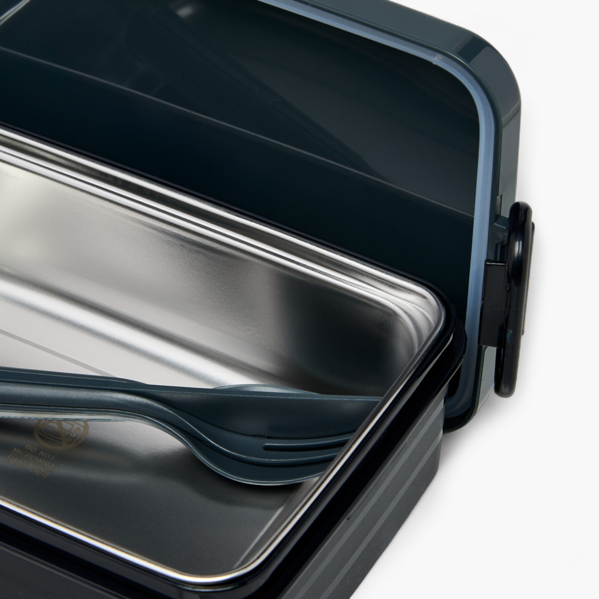 Cristiano Ronaldo Print Lunch Box with Tray and Cutlery-school-lunchessentials-lunchboxes-image-6