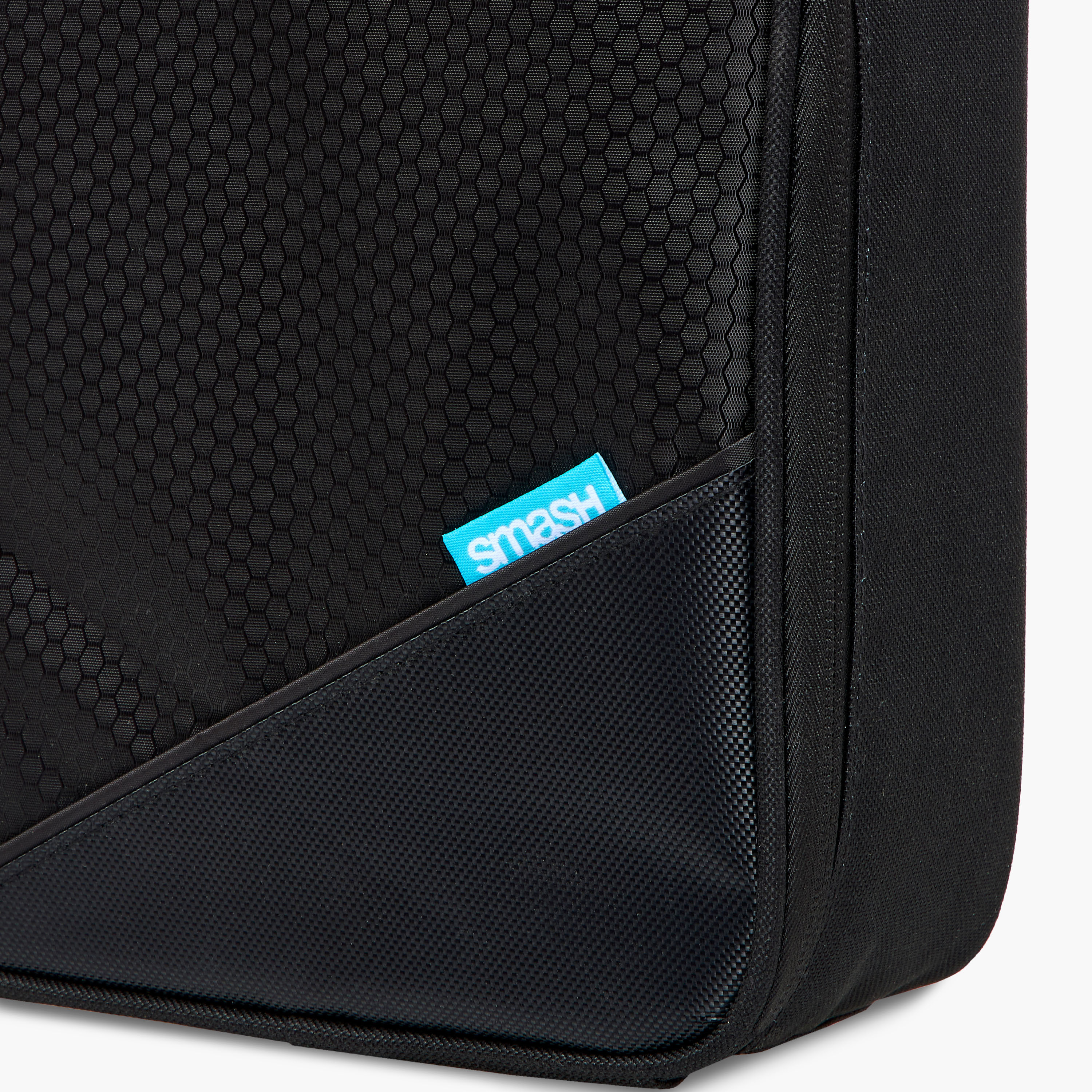 Smash Textured Lunch Bag with Zip Closure-school-lunchessentials-lunchbags-image-7