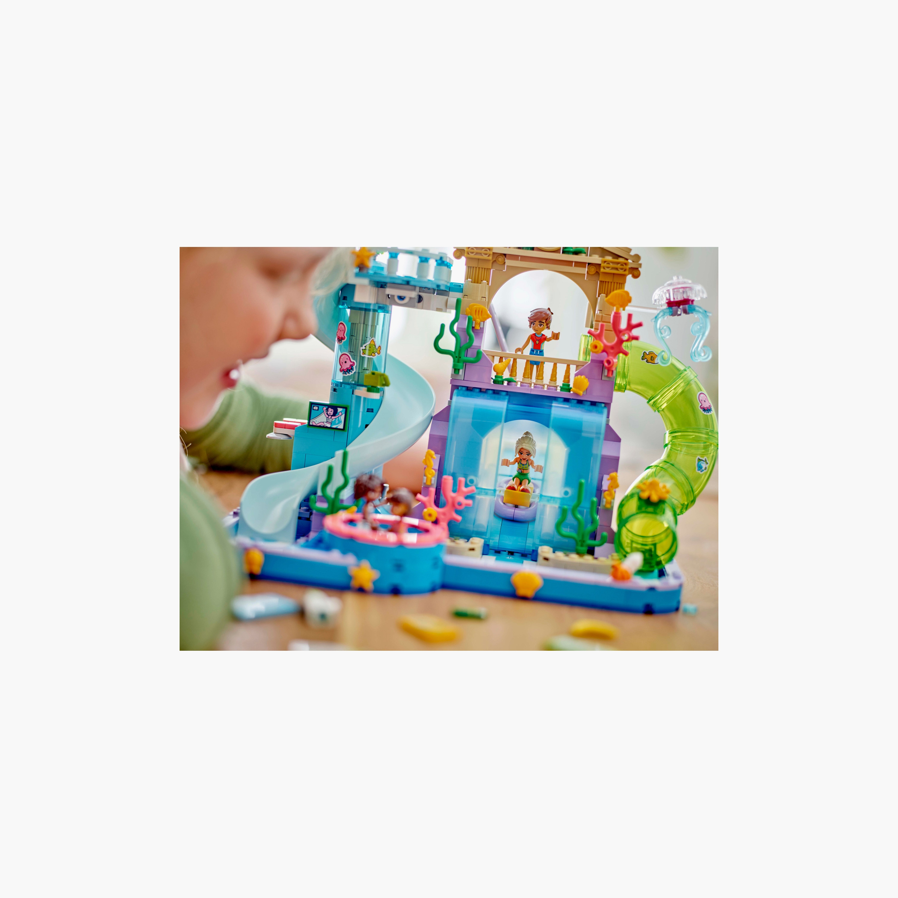 مجموعة لعب حديقة الألعاب المائية في هارت ليك سيتي 42630 من LEGO® Friends-toys-buildingblocks-blocks-image-3