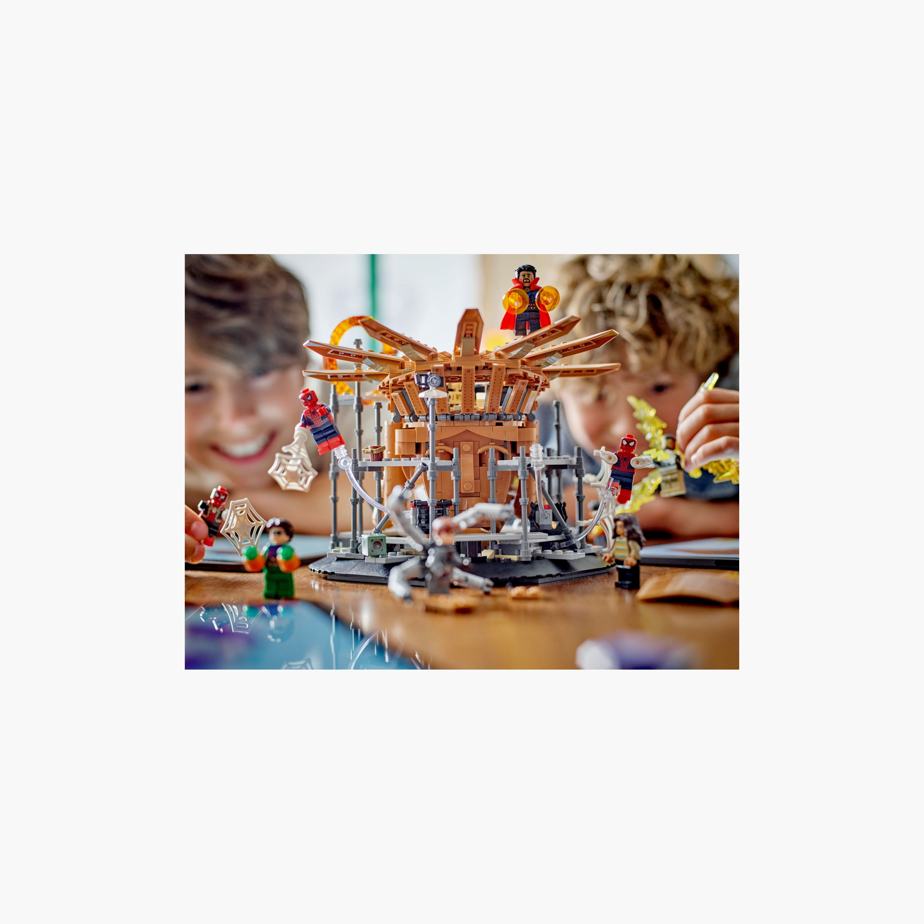 LEGO® Marvel Spider-Man Final Battle 76261 Building Toy Set (900 Pieces)-toys-buildingblocks-blocks-image-2