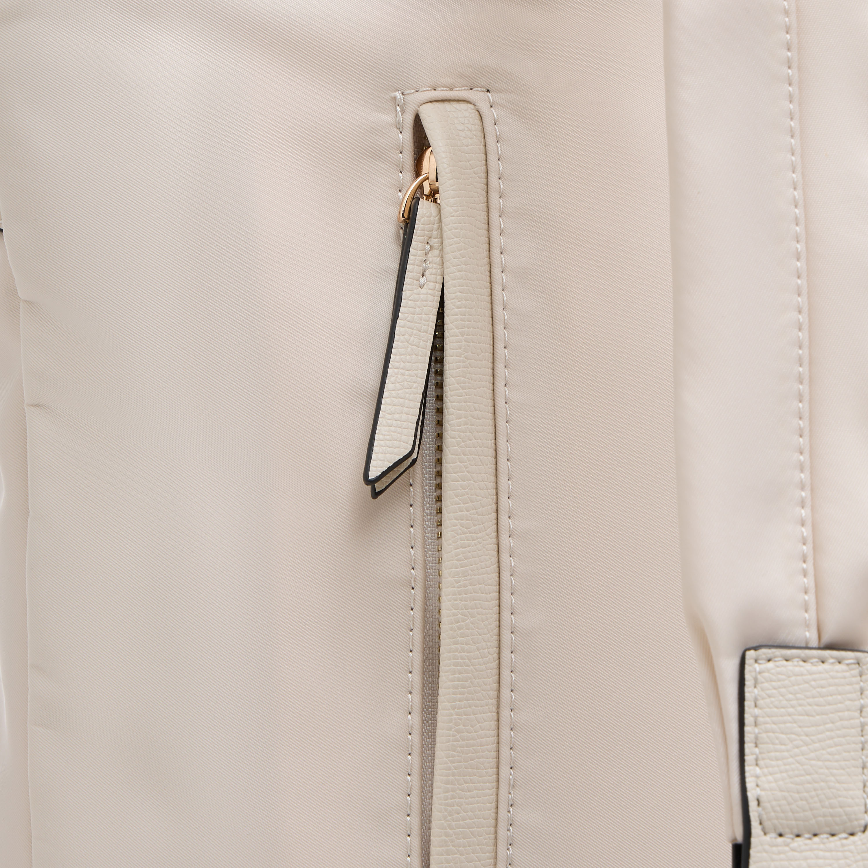 شنطة ظهر سادة بأحزمة قابلة للتعديل وسحاب إغلاق من ميسي -  32x13x34 سم-women-bagsandwallets-backpacks-image-6