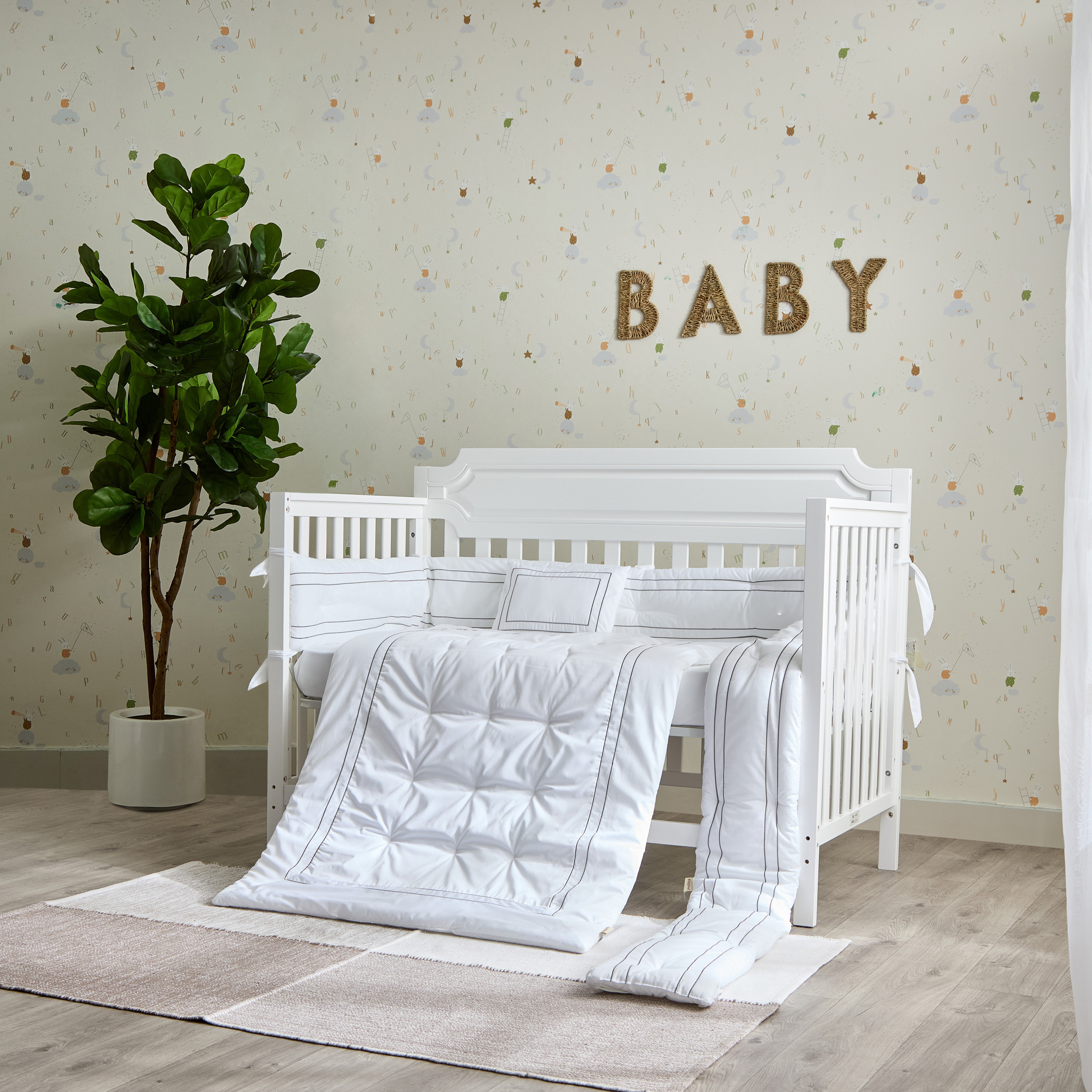 طقم مفروشات 5 قطع من جيجلز-baby-nursery-babybedding-image-1