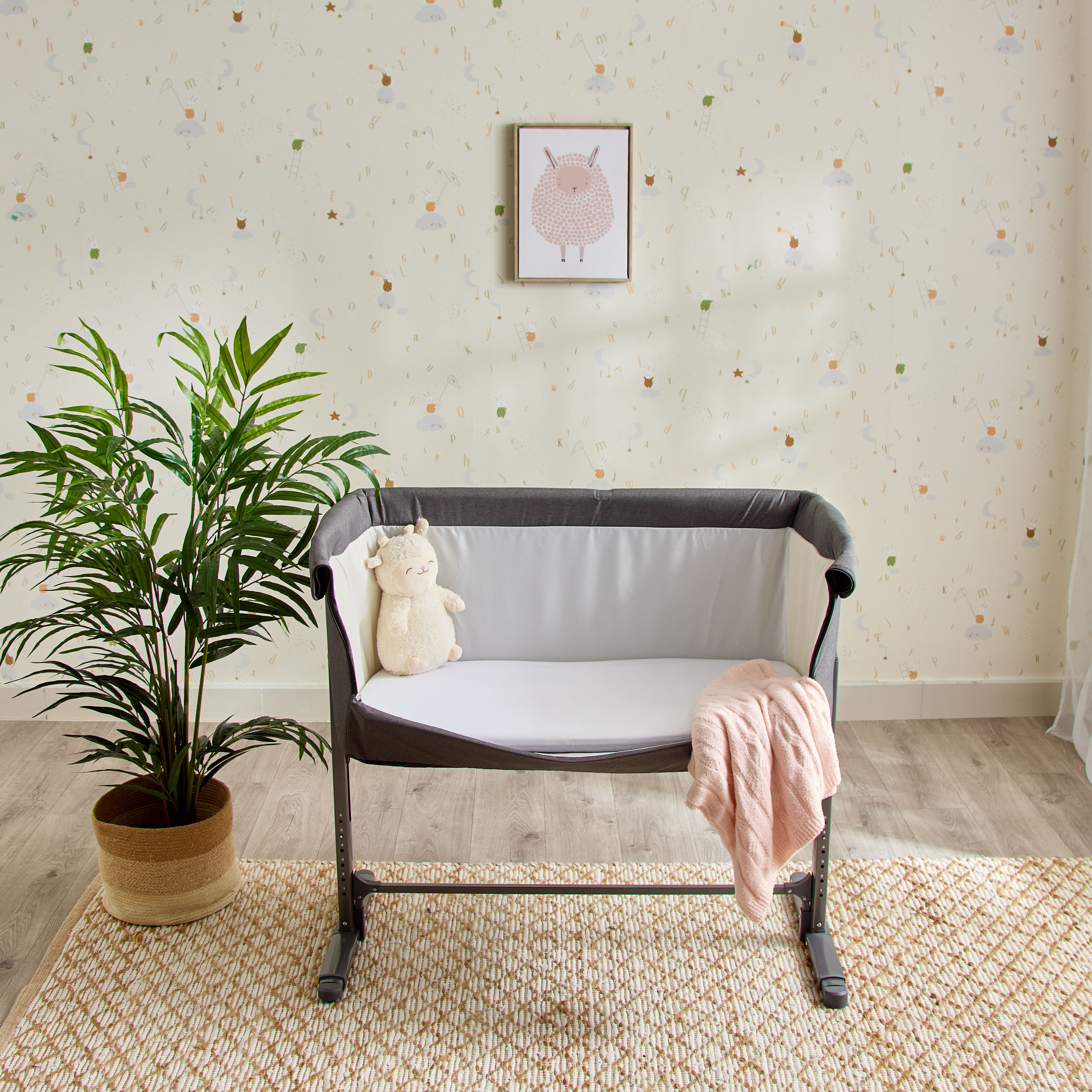 Giggles Fitted Sheet - 50x80x15 cm-baby-nursery-babybedding-image-1