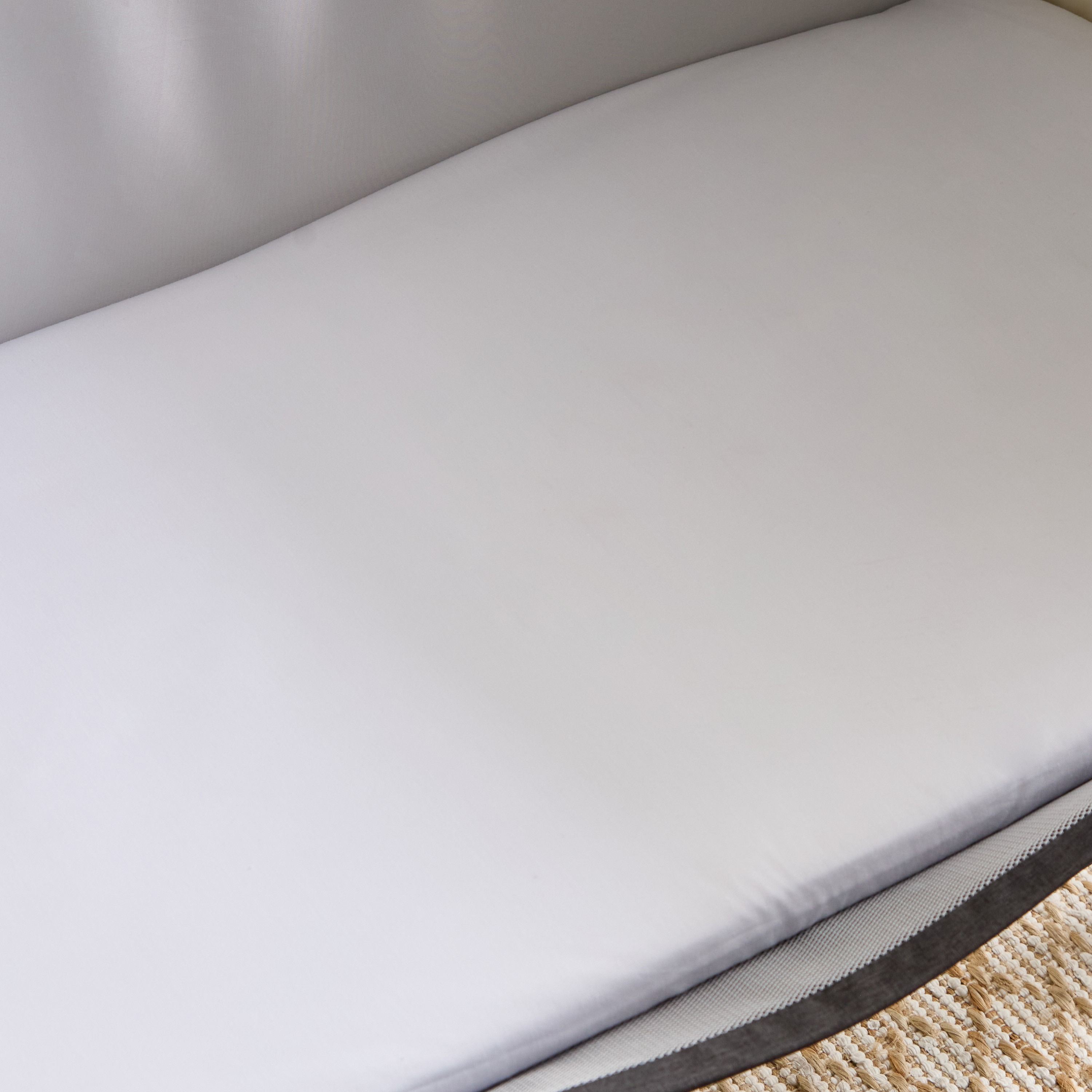 Giggles Fitted Sheet - 50x80x15 cm-baby-nursery-babybedding-image-4