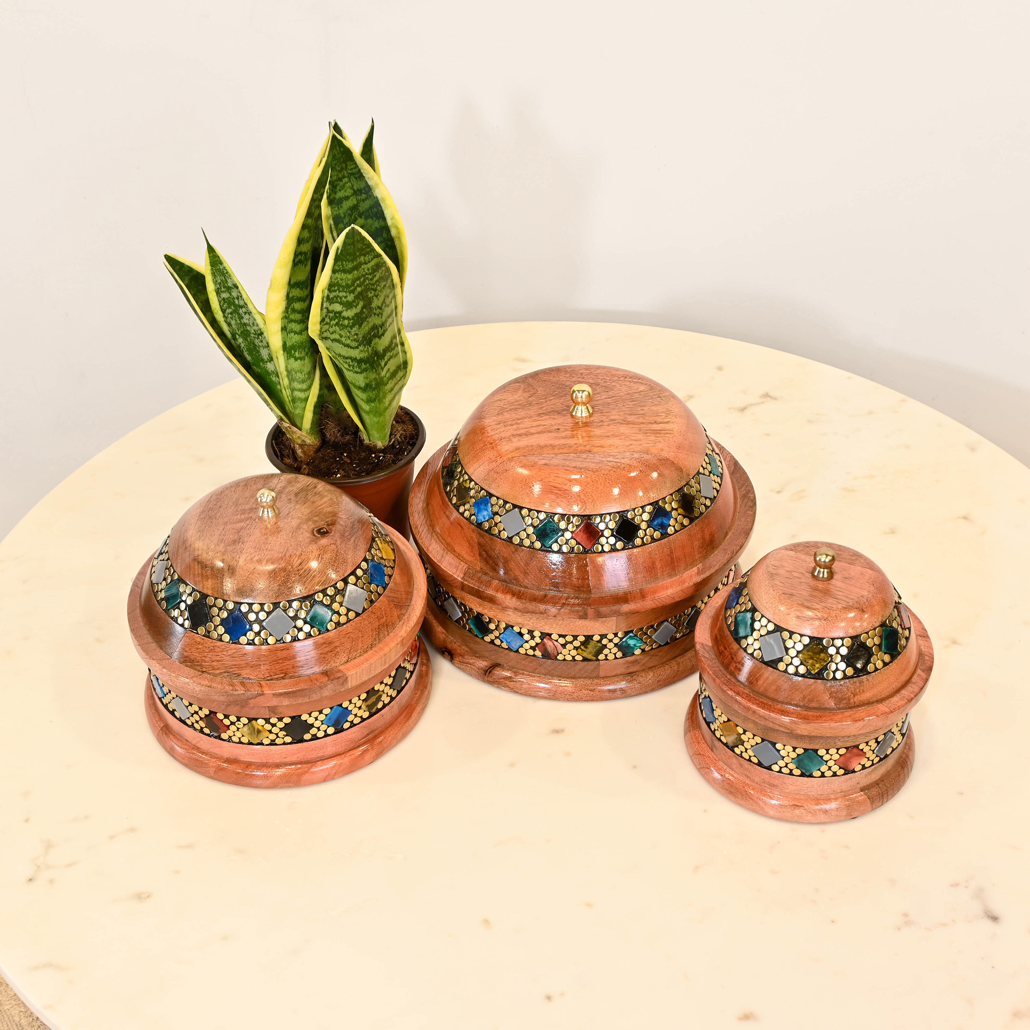 صندوق ديكور خشب مزين من لايف ستايل - 27 سم-household-decor-boxesandtrays-image-3