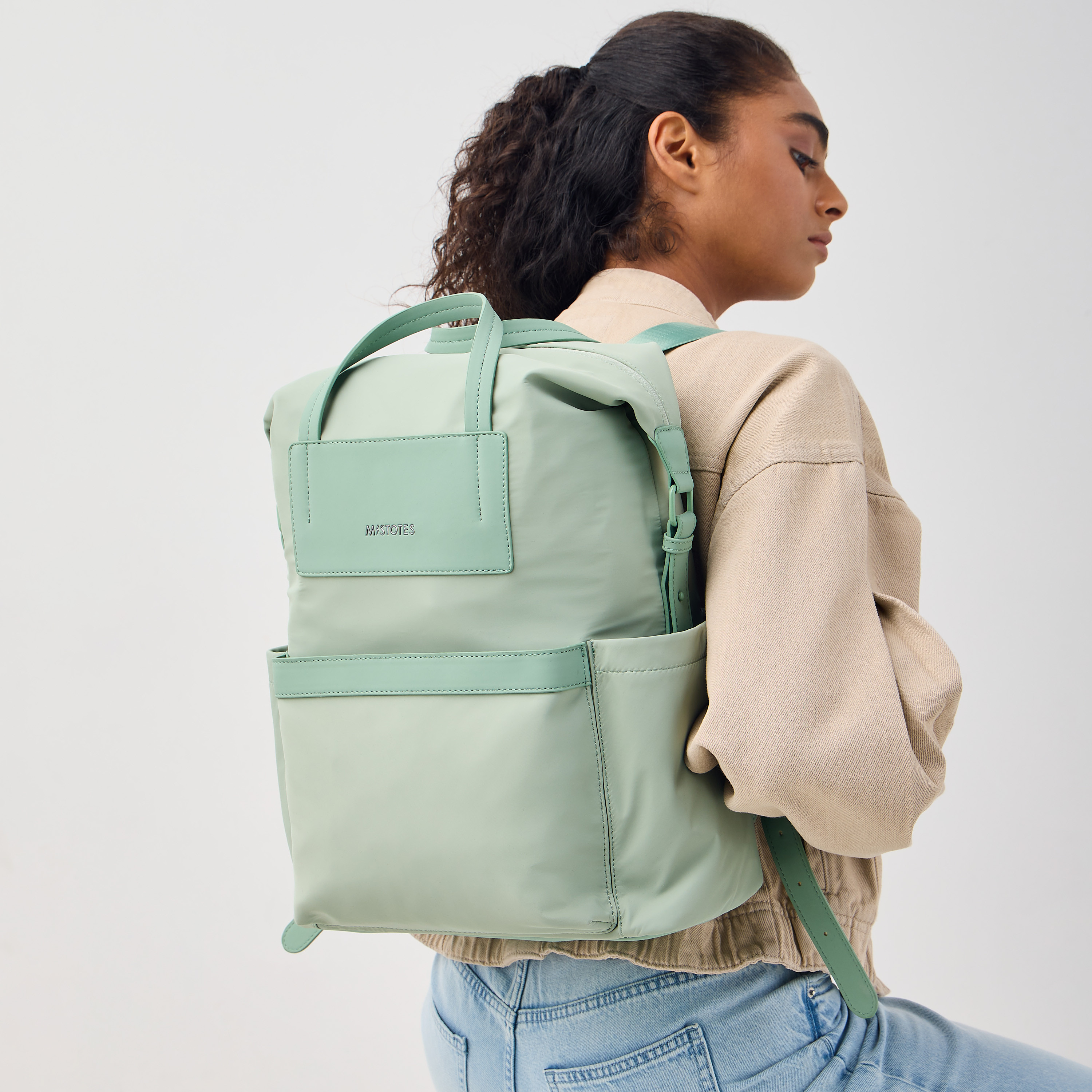 شنطة ترولي سادة مع مقبض قابل للسحب وسحّاب إغلاق من ريبوك - 38x32x14 سم-women-bagsandwallets-backpacks-image-2