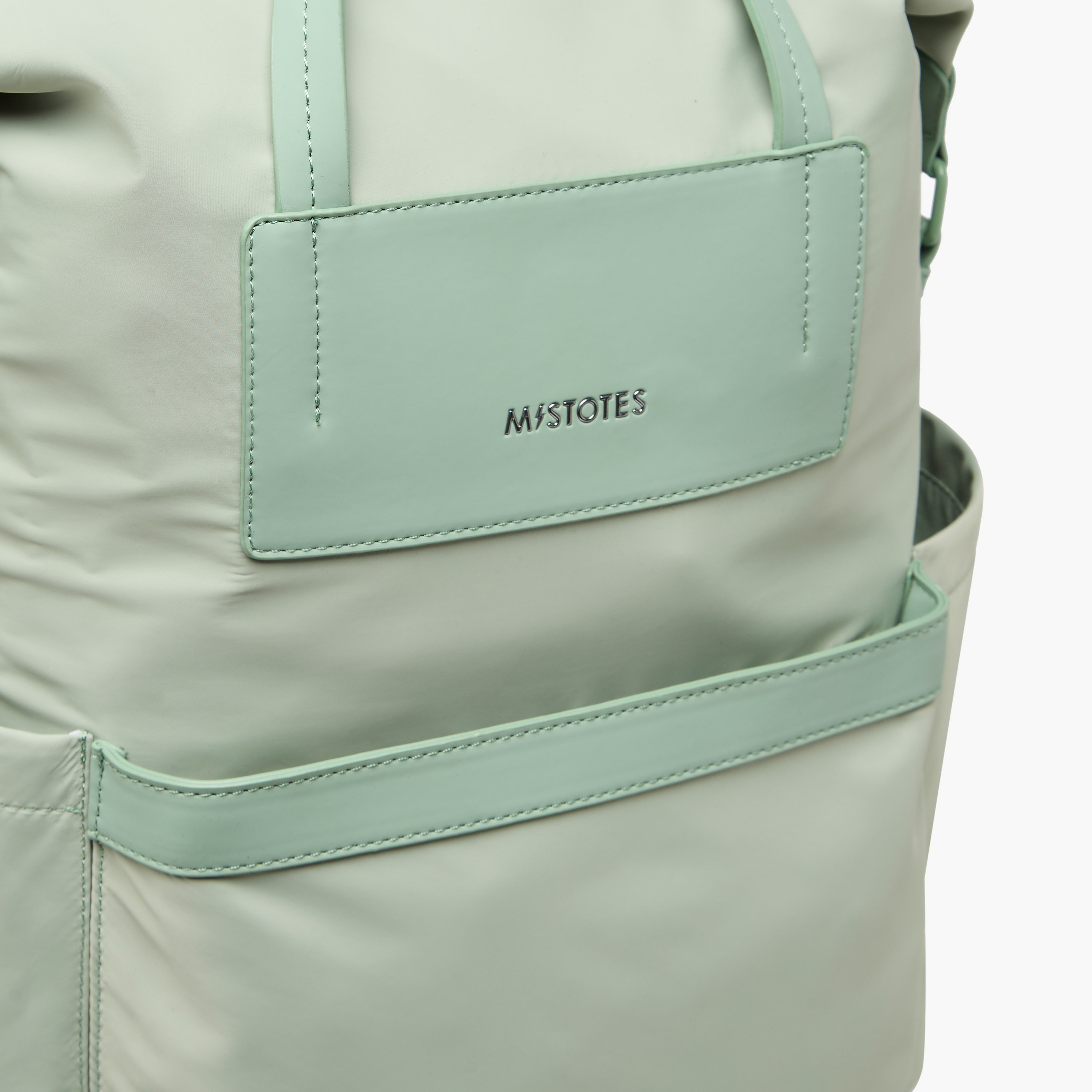 شنطة ترولي سادة مع مقبض قابل للسحب وسحّاب إغلاق من ريبوك - 38x32x14 سم-women-bagsandwallets-backpacks-image-5