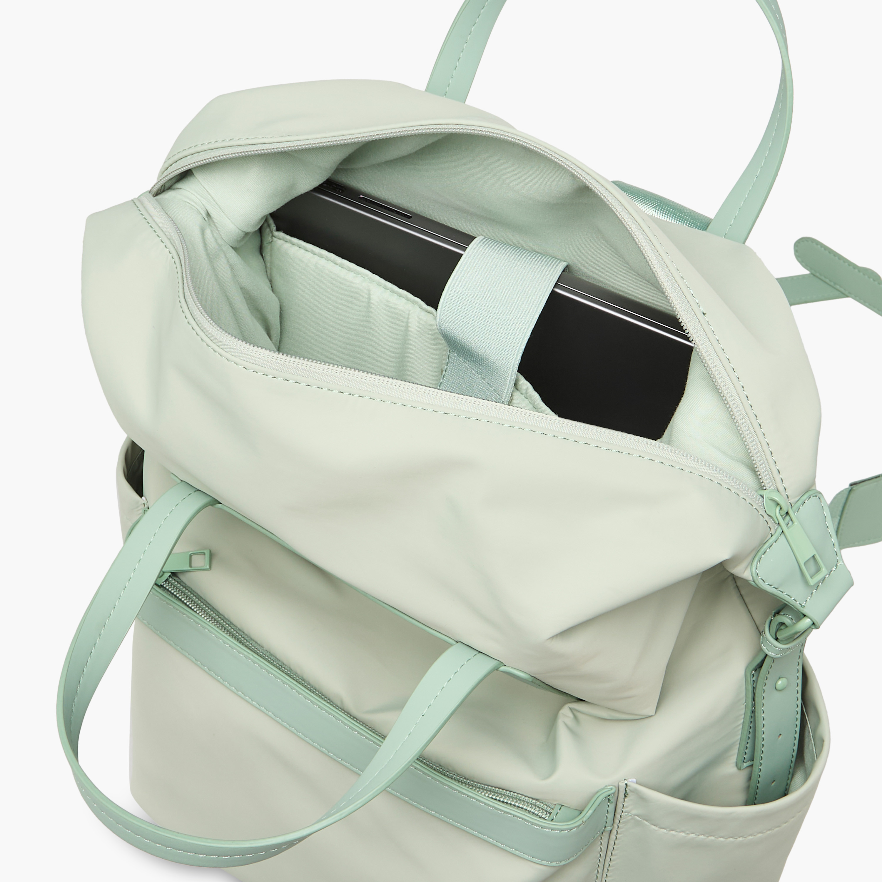 شنطة ترولي سادة مع مقبض قابل للسحب وسحّاب إغلاق من ريبوك - 38x32x14 سم-women-bagsandwallets-backpacks-image-8
