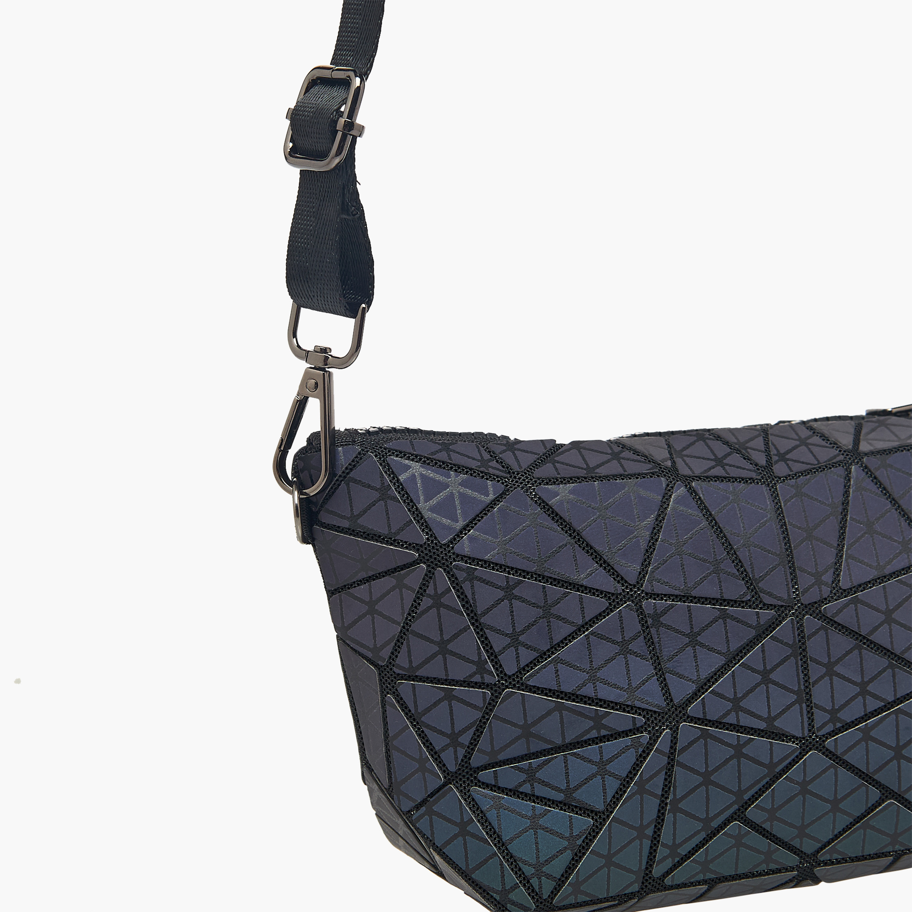 شنطة كروس بطبعات هندسية وسحاب إغلاق من ميستوتس-women-bagsandwallets-handbags-image-5