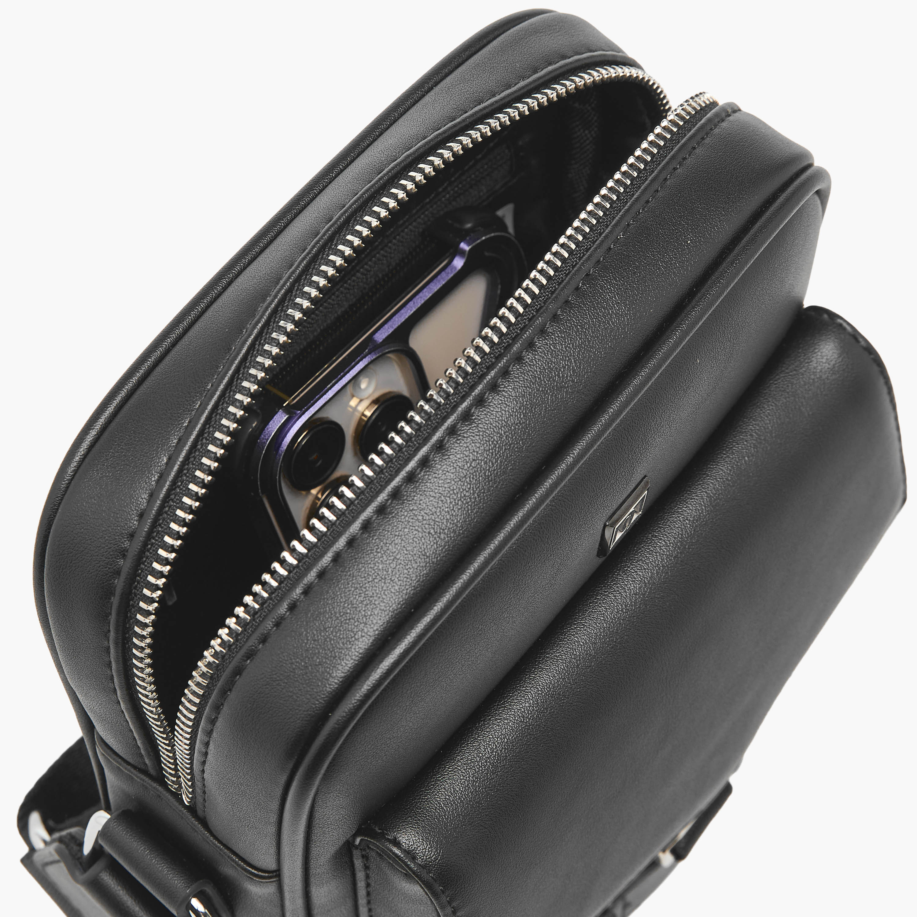 شنطة كروس بودي سادة بحزام قابل للتعديل من دوتشيني-travel-accessories-image-9