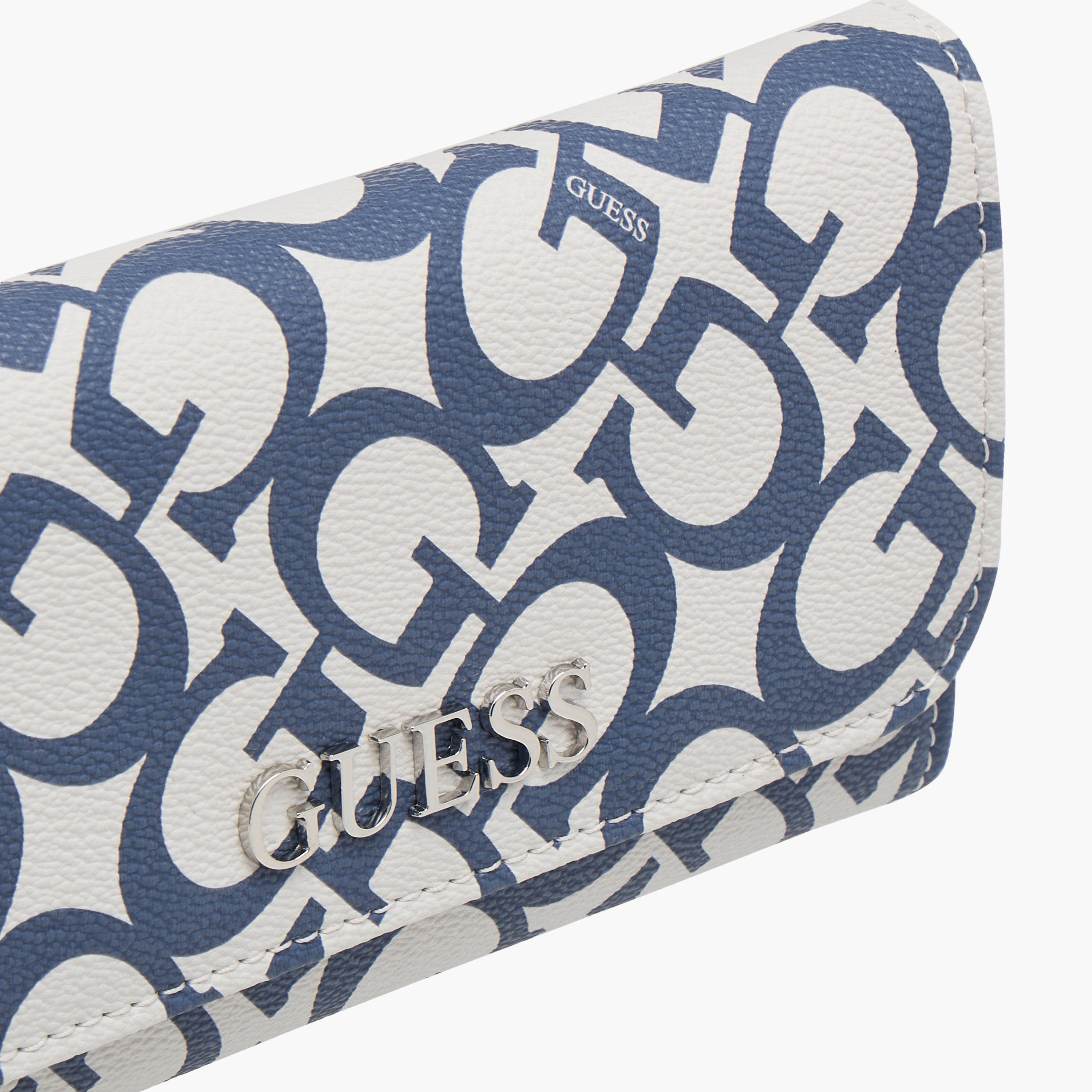 محفظة ثلاثية الطية بطبعات مونوجرام عباس من جيس-women-bagsandwallets-wallets-image-3