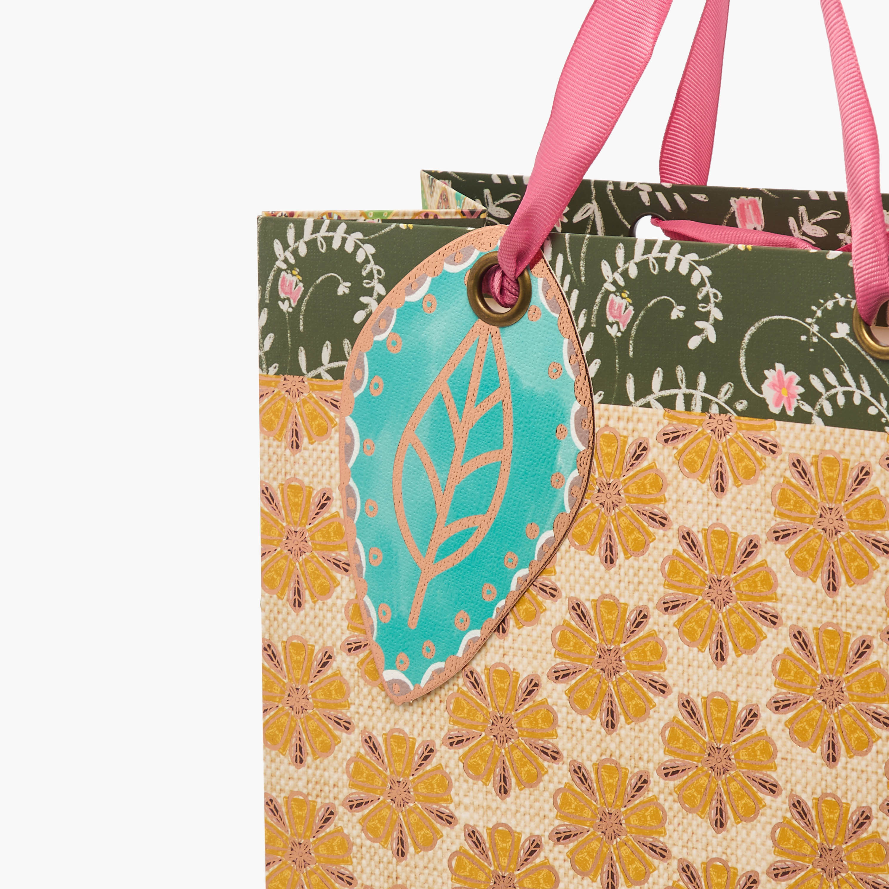 شنطة هدايا ورقية بطبعات من فايندز - كبيرة-household-giftingaccessories-giftings-image-3