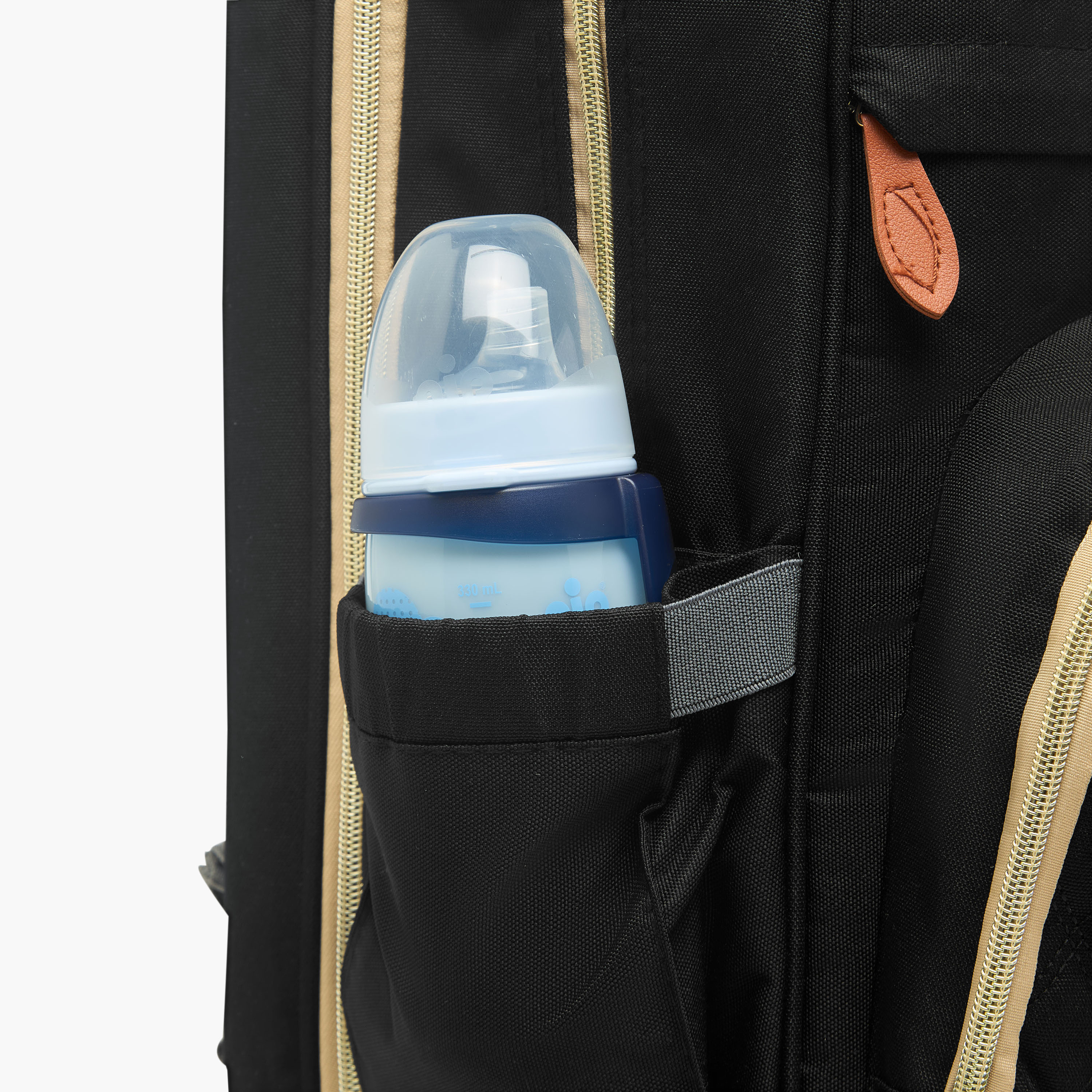 شنطة ظهر مبطنة للحفاضات مع سرير من جونيورز-baby-diapering-diaperbags-image-2