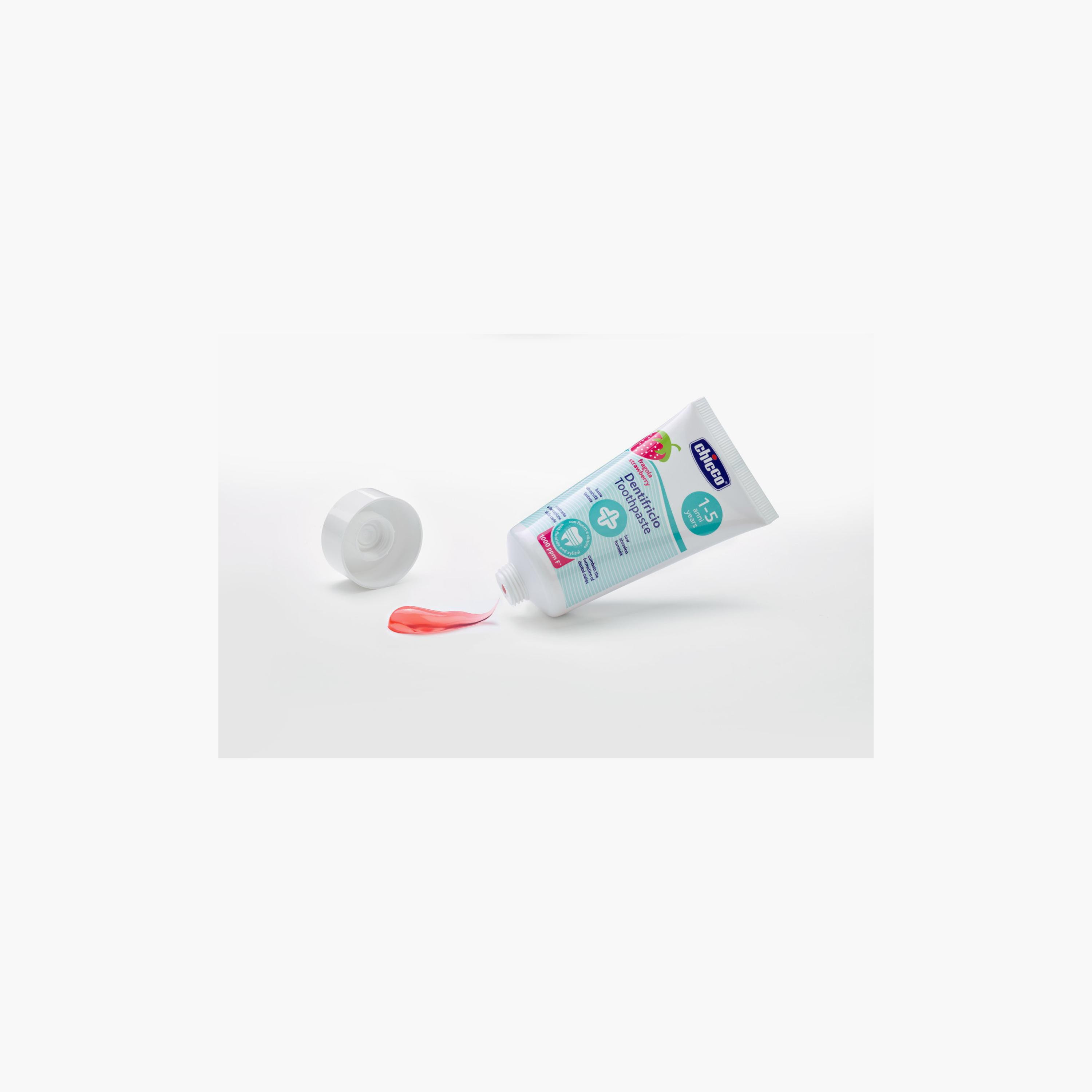 Chicco Strawberry Toothpaste with Fluoride - 50ml - 1-5 Years-beautyandpersonalcare-babycare-teethanddentalcare-image-4