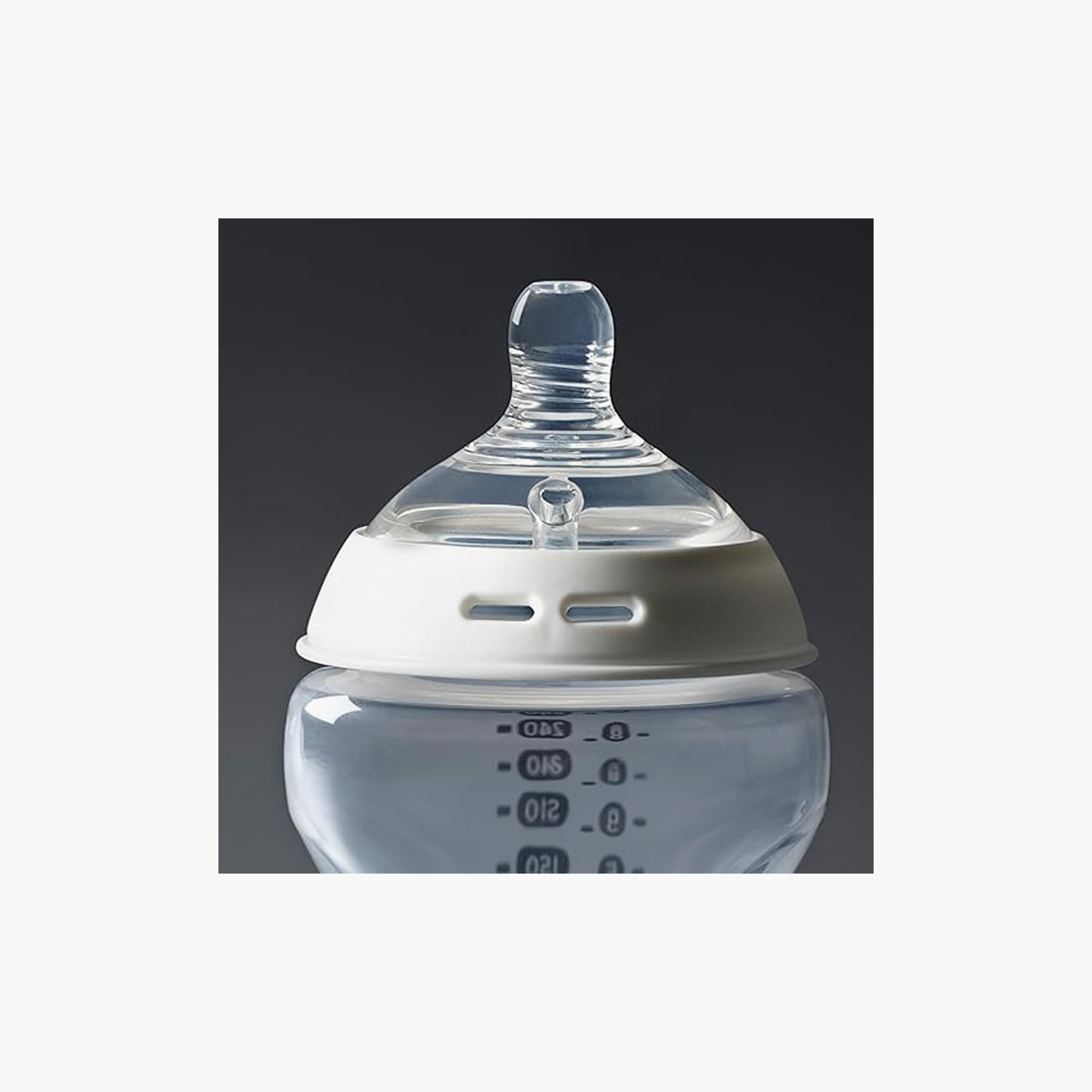 Tommee Tippee 2-Piece Medium Flow Natural Start Anti-Colic Valve Baby Bottle - 3 Months+-baby-feeding-feedingbottles-bottlesandteats-image-6