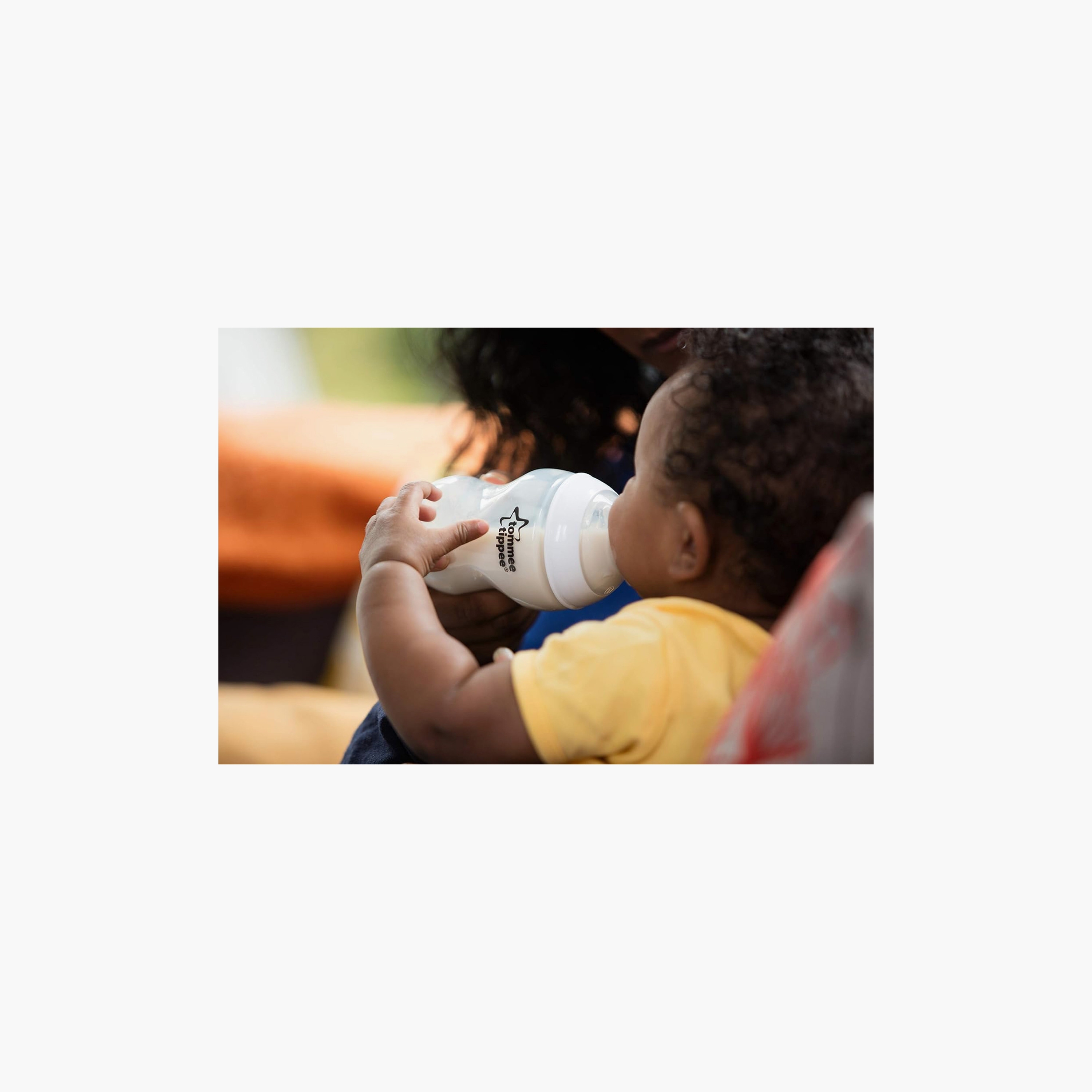 Tommee Tippee 2-Piece Medium Flow Natural Start Anti-Colic Valve Baby Bottle - 3 Months+-baby-feeding-feedingbottles-bottlesandteats-image-8
