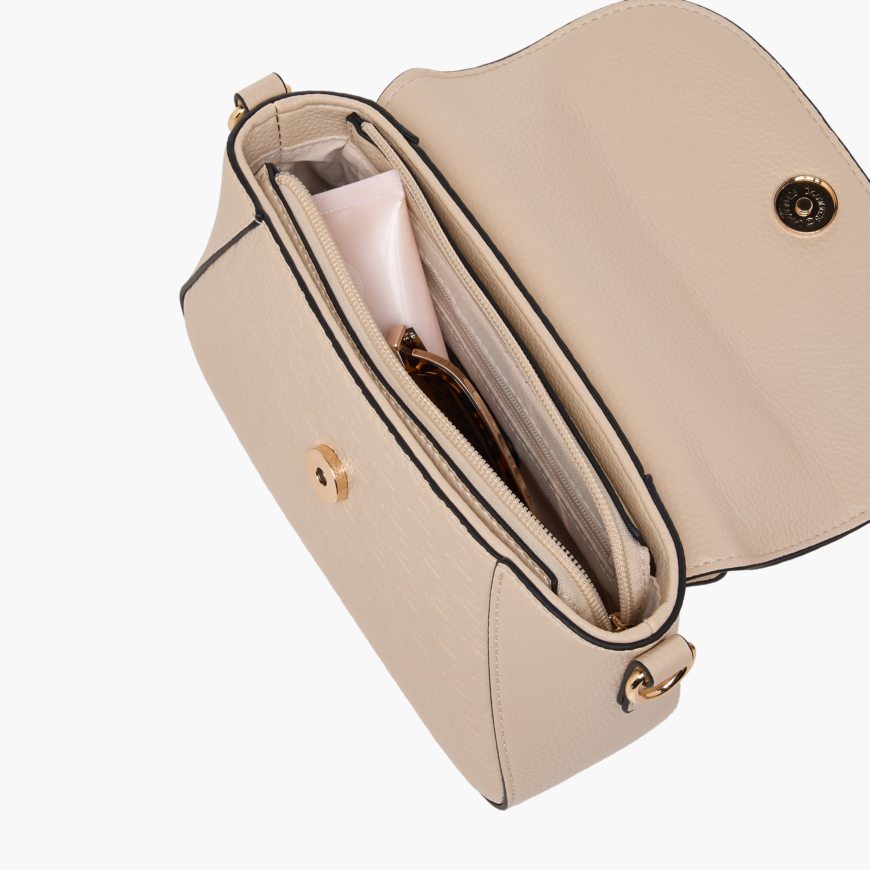 شنطة ساتشيل بنقوش مونوجرام وزر إغلاق من بابريكا-women-bagsandwallets-handbags-image-9