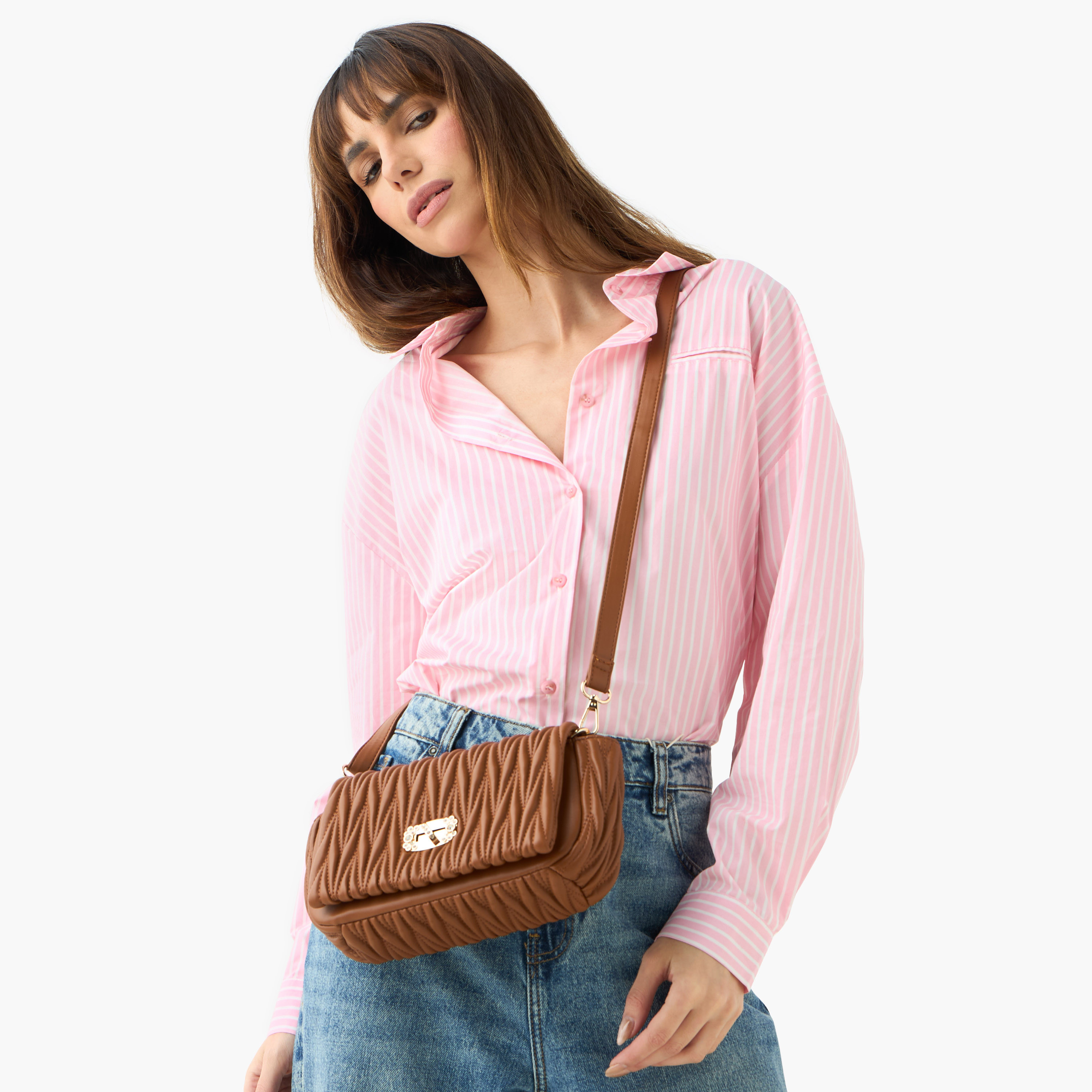 شنطة كروس مبطنة بحزام قابل للفصل وقفل دوّار من أدور-women-bagsandwallets-handbags-image-2