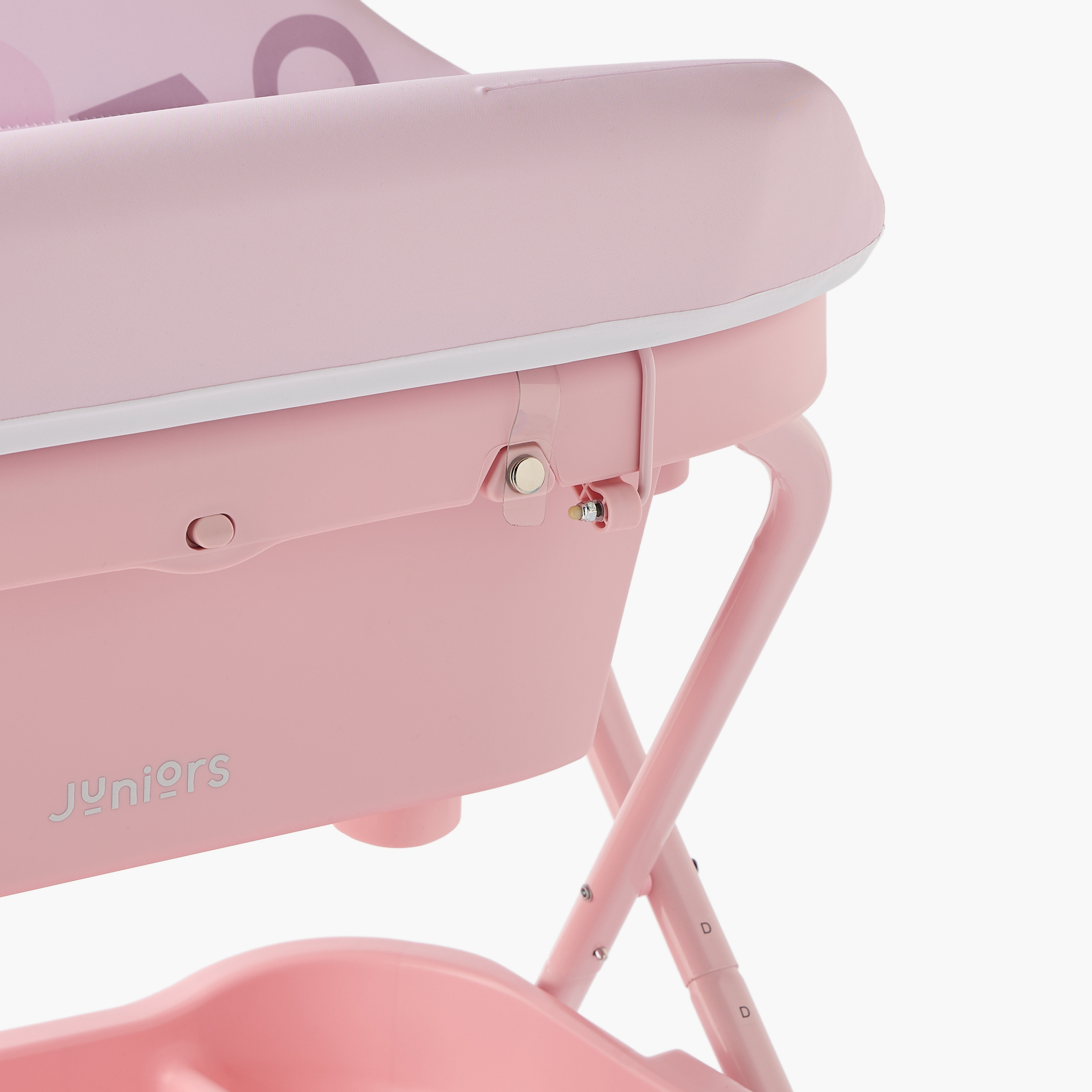 مركز تغيير ملابس قابل للطي مع حوض استحمام من جونيورز-baby-nursery-furniture-changingtables-image-7