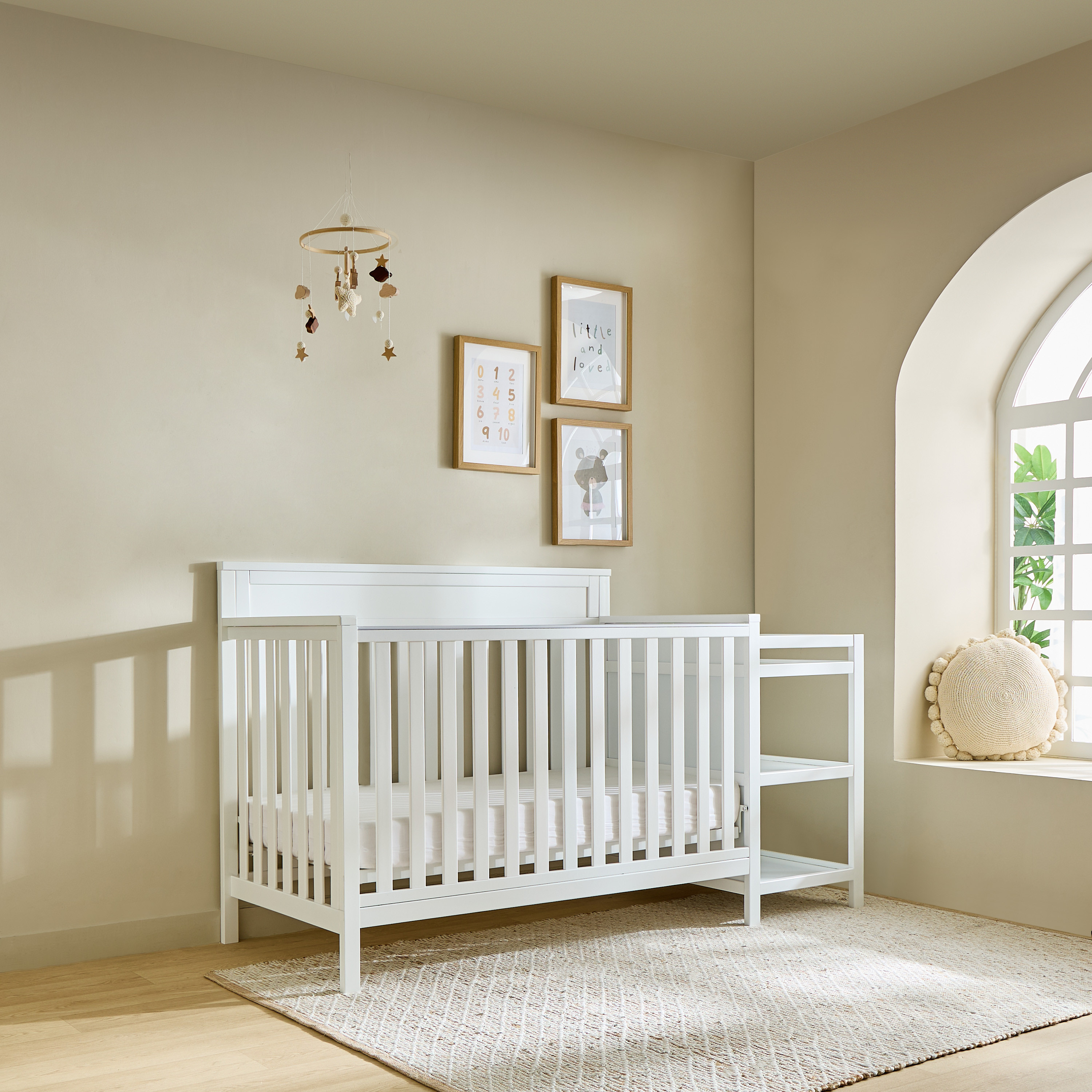 سرير أطفال خشب بطاولة تغيير جامز من جيجلز-baby-nursery-furniture-cribsandbeds-babycribs-image-8