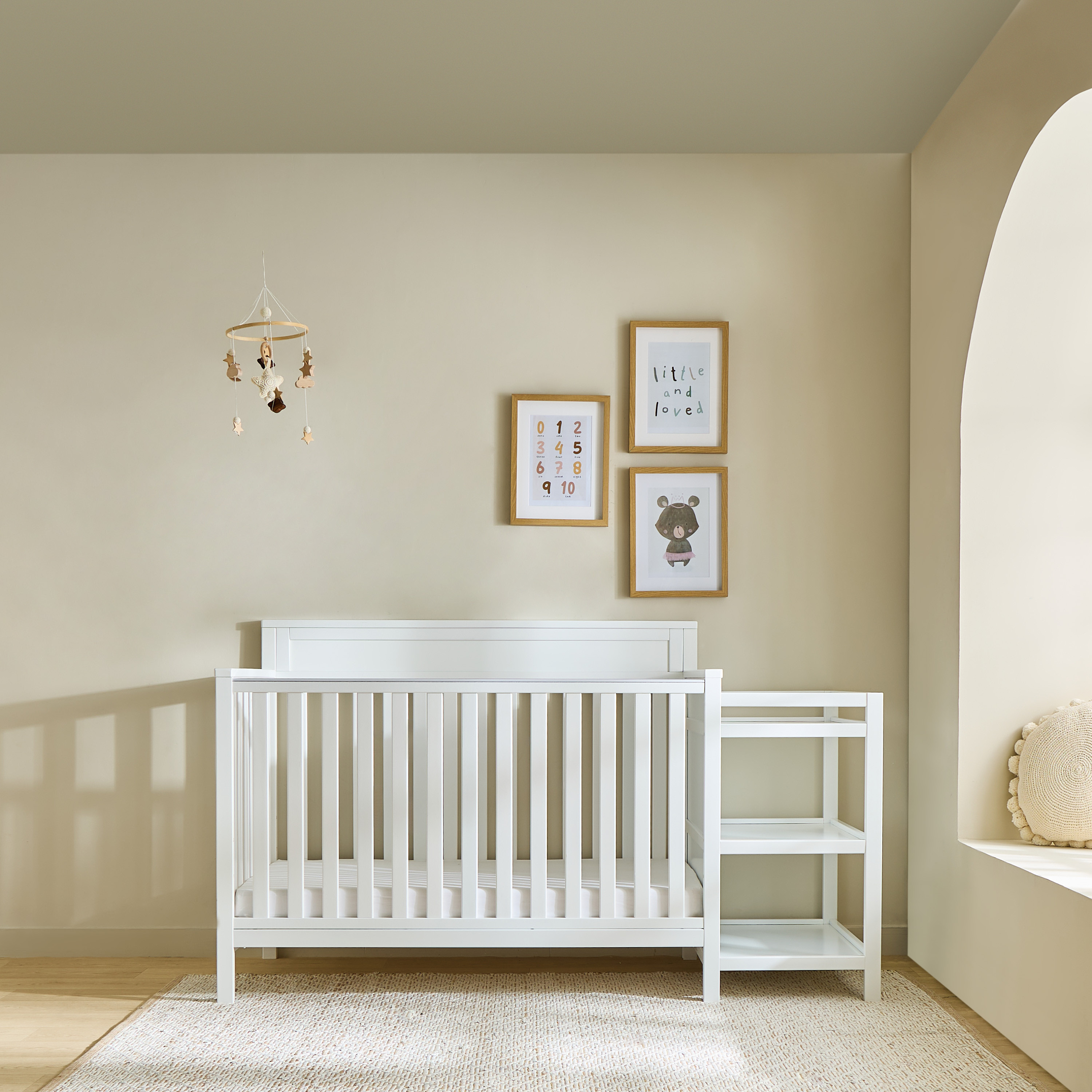 سرير أطفال خشب بطاولة تغيير جامز من جيجلز-baby-nursery-furniture-cribsandbeds-babycribs-image-6