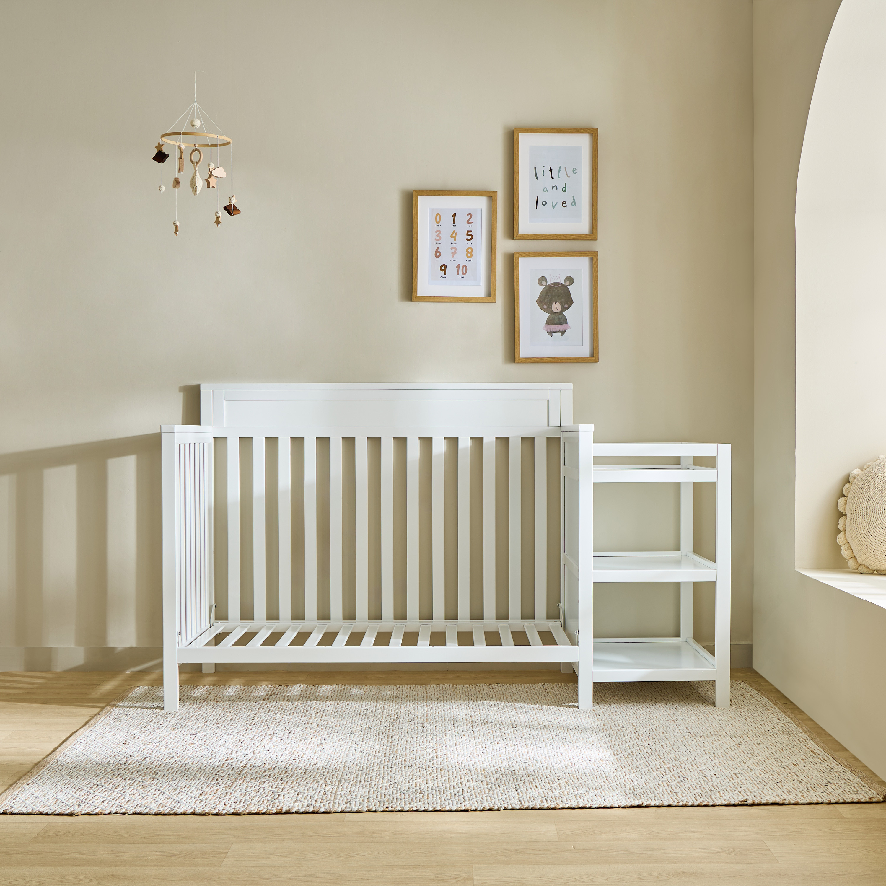 سرير أطفال خشب بطاولة تغيير جامز من جيجلز-baby-nursery-furniture-cribsandbeds-babycribs-image-5