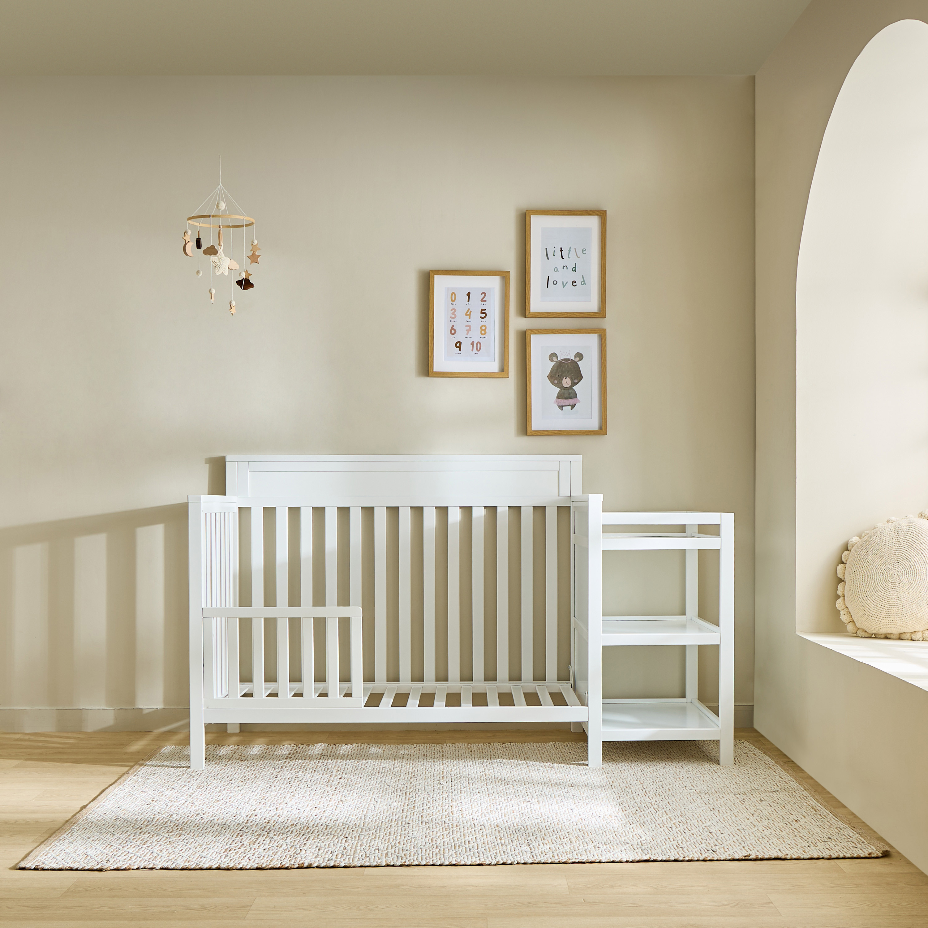 سرير أطفال خشب بطاولة تغيير جامز من جيجلز-baby-nursery-furniture-cribsandbeds-babycribs-image-4