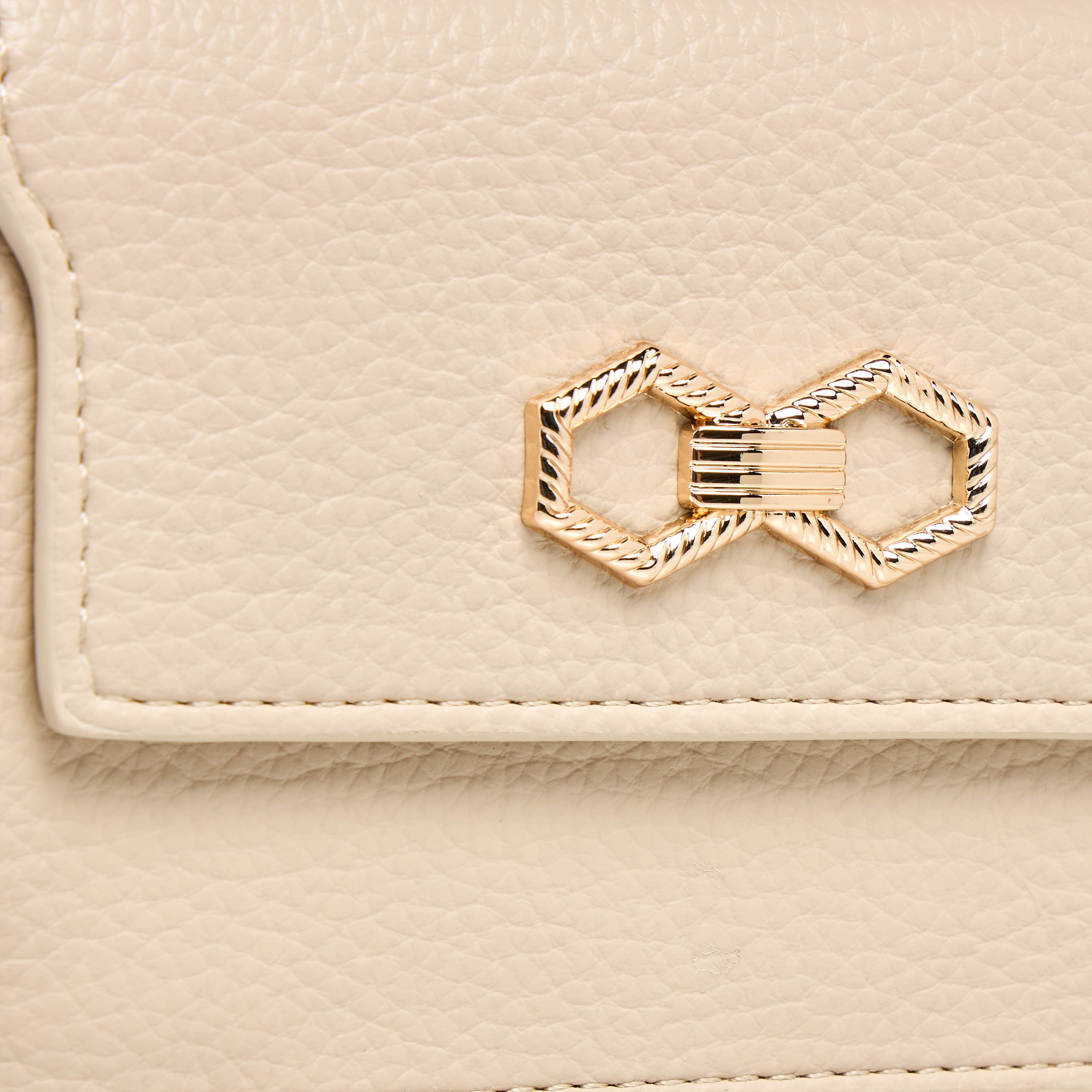 محفظة بارزة الملمس بزر إغلاق من ساشا-women-bagsandwallets-wallets-image-3