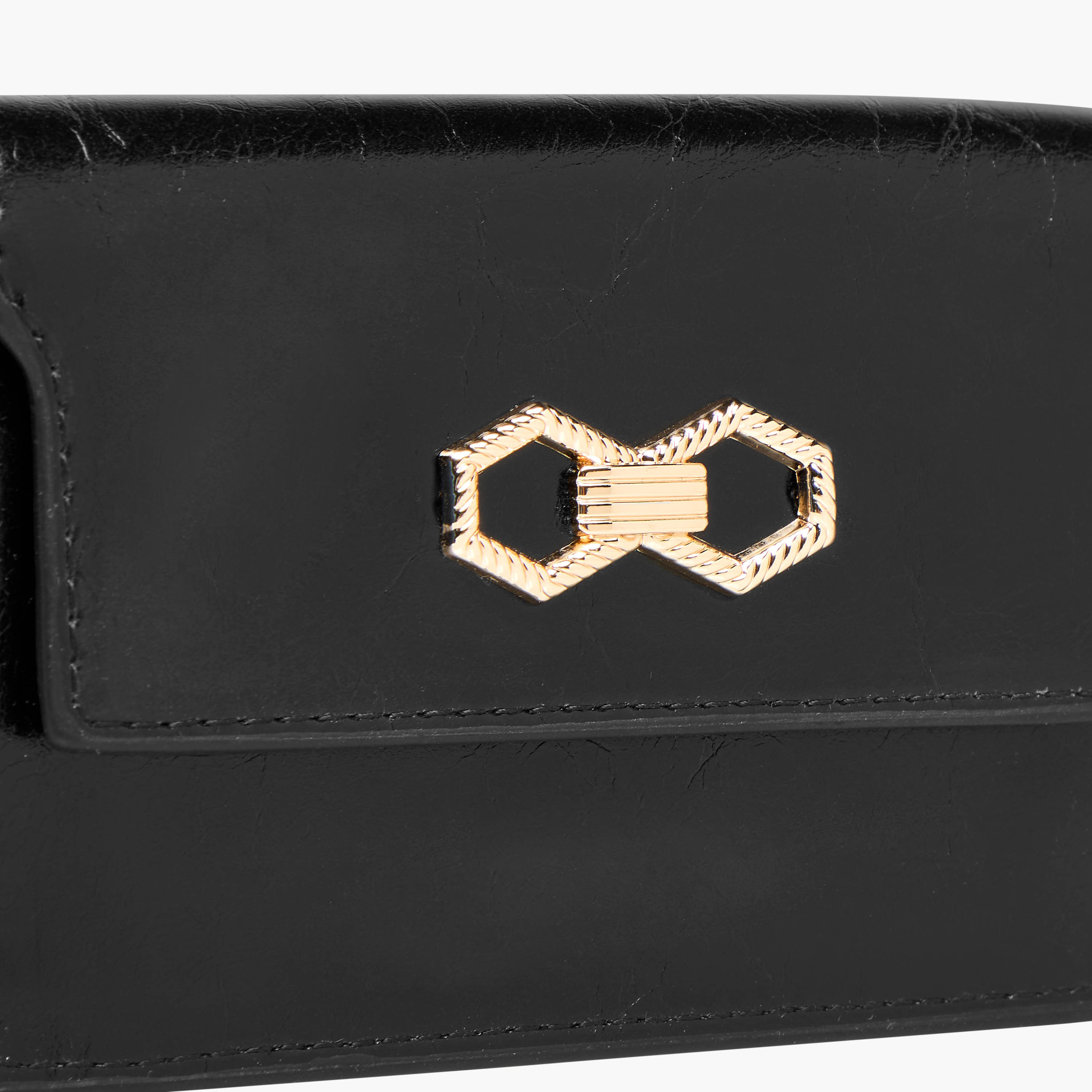 محفظة بطية إغلاق وزينة ميتاليك من ساشا-women-bagsandwallets-wallets-image-3