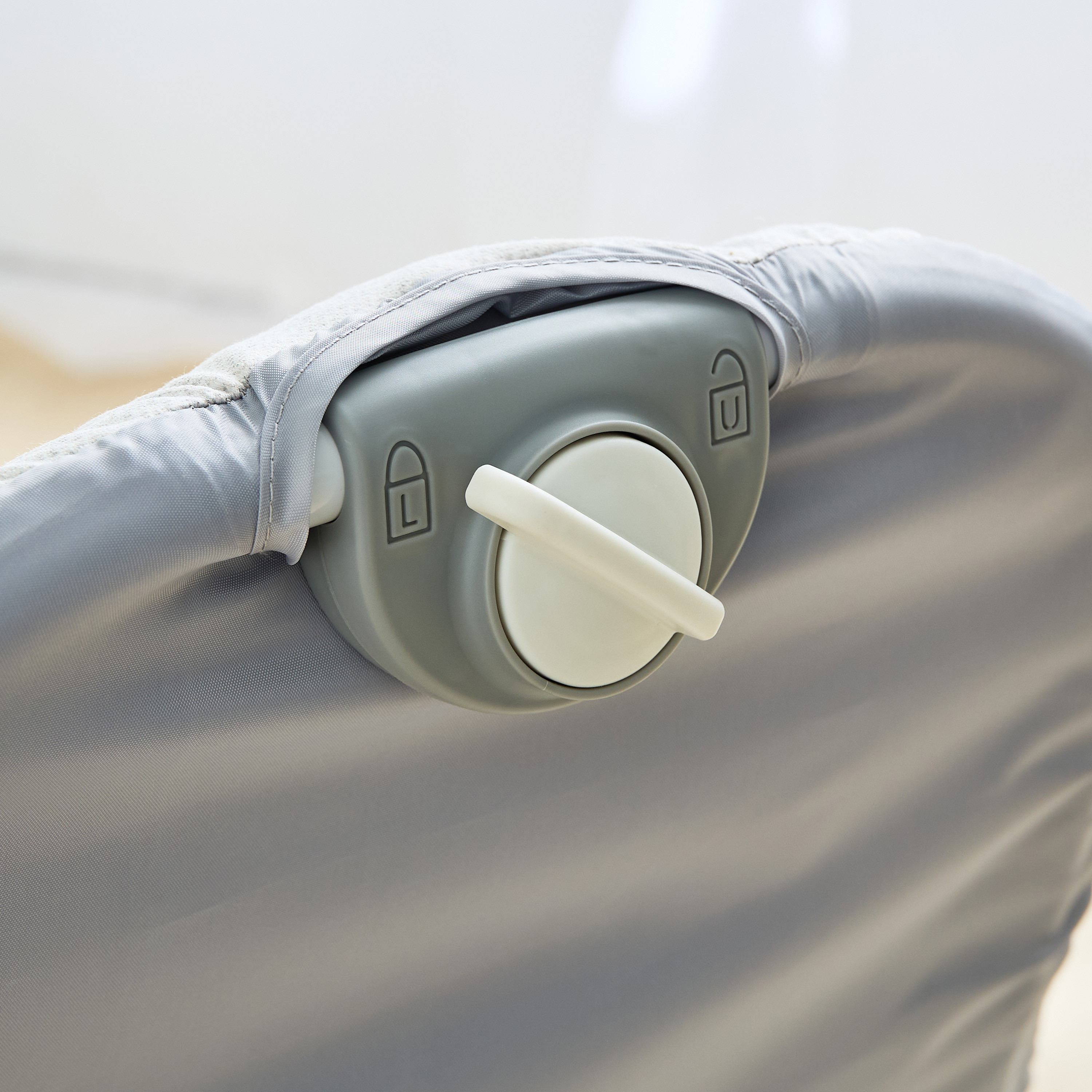 Juniors Oasis Dlx Baby Rocker-baby-infantactivity-rockers-image-10