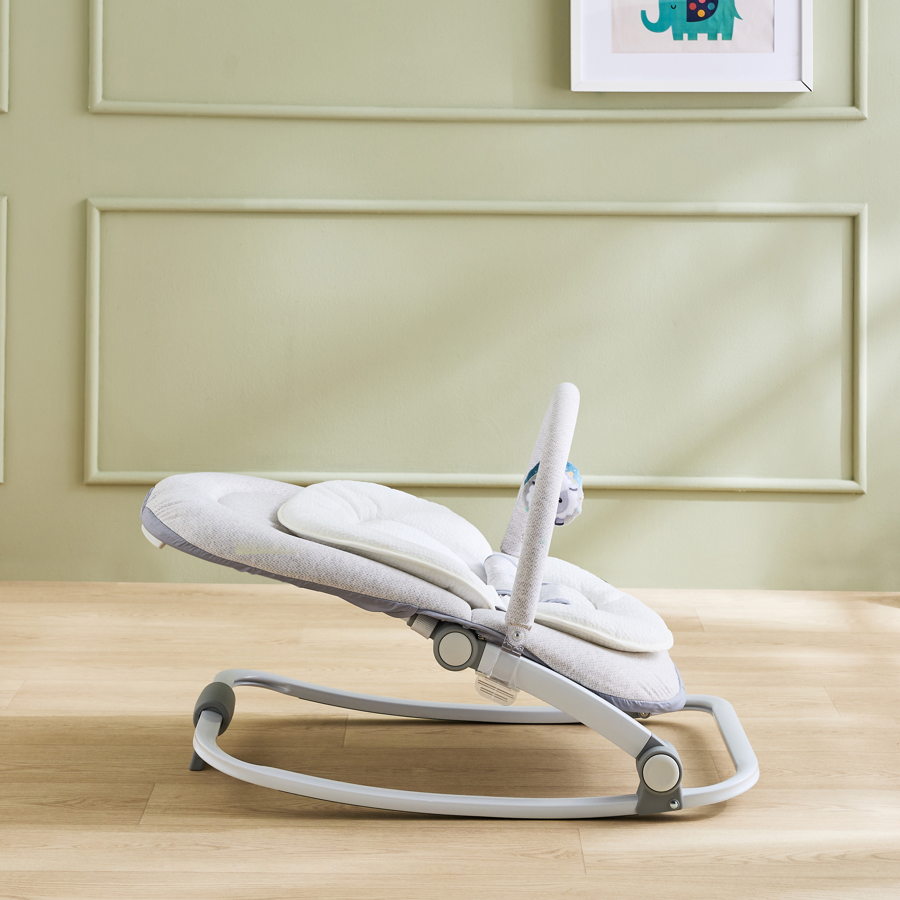 Juniors Oasis Dlx Baby Rocker-baby-infantactivity-rockers-image-3