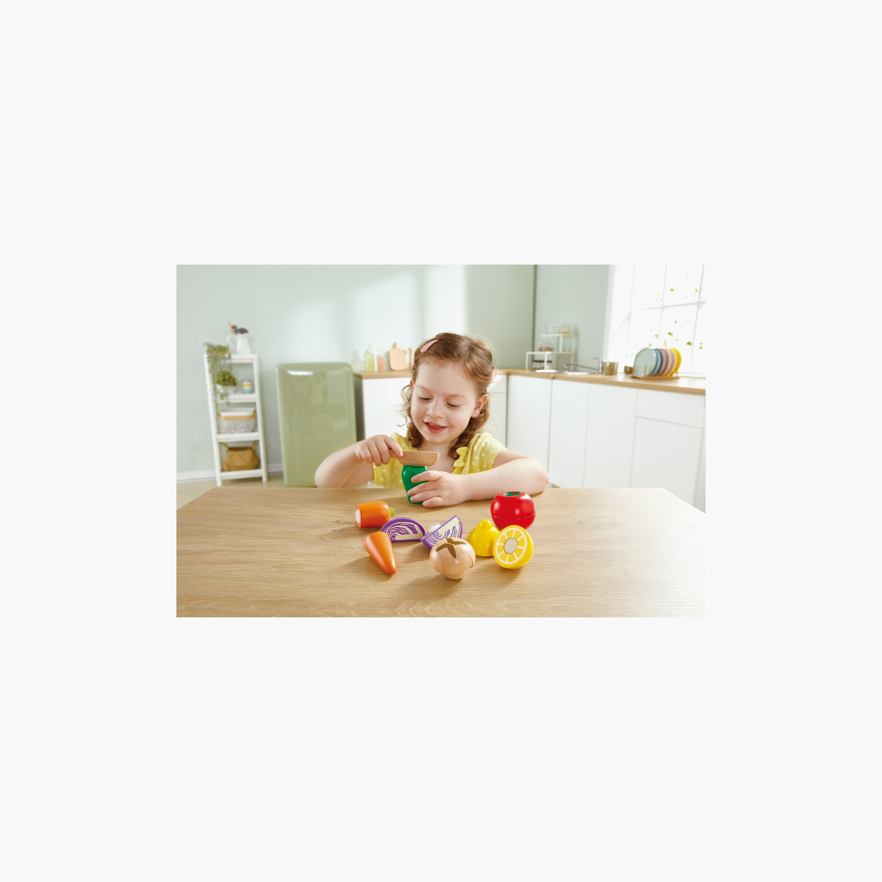 Hape 7-Piece Farm Shop Vegetables Kitchen & Food Wooden Playset-toys-roleplay-playfoods-image-6