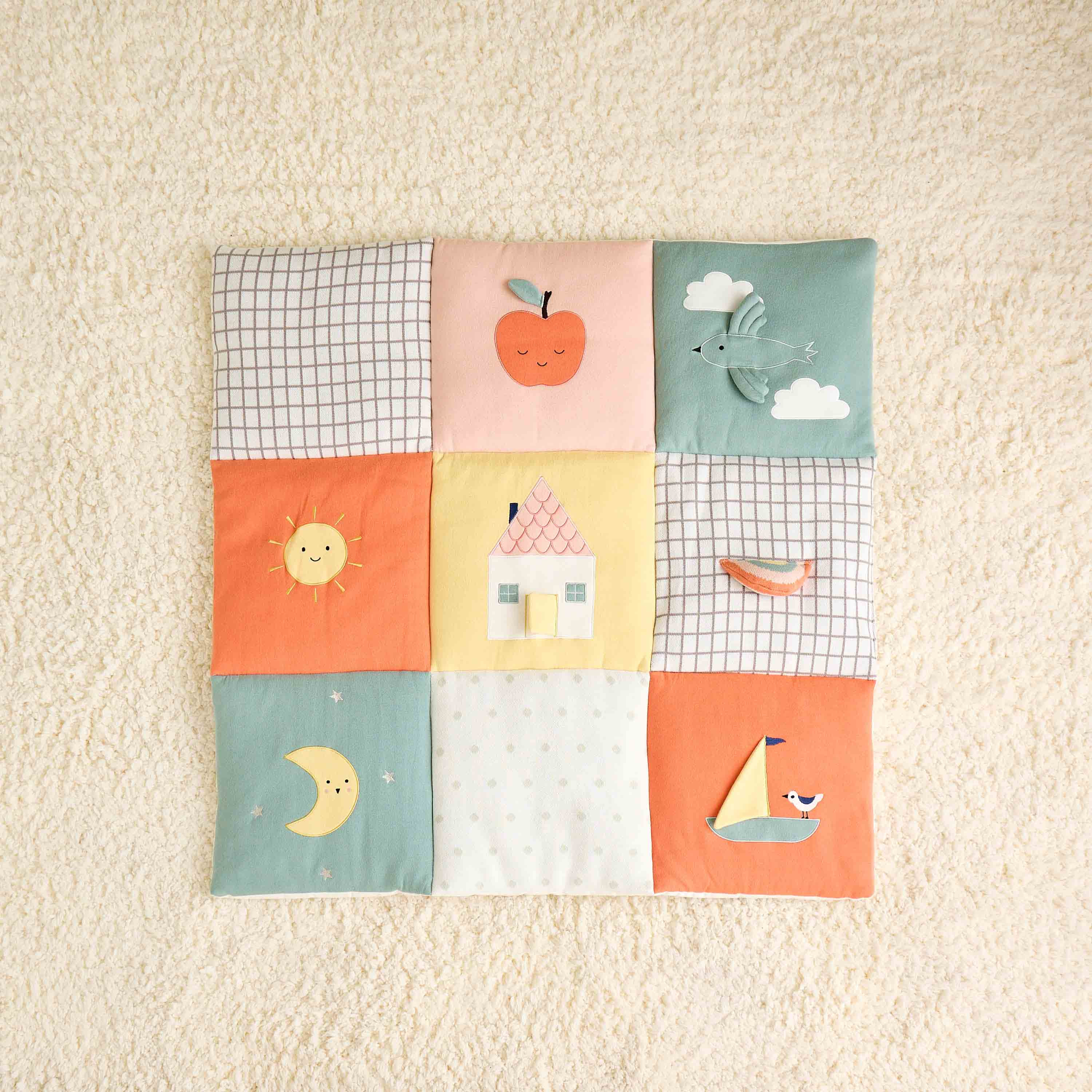 حصيرة لعب بتصميم رقع من جيجلز-baby-infantactivity-playpensandplaymats-image-1