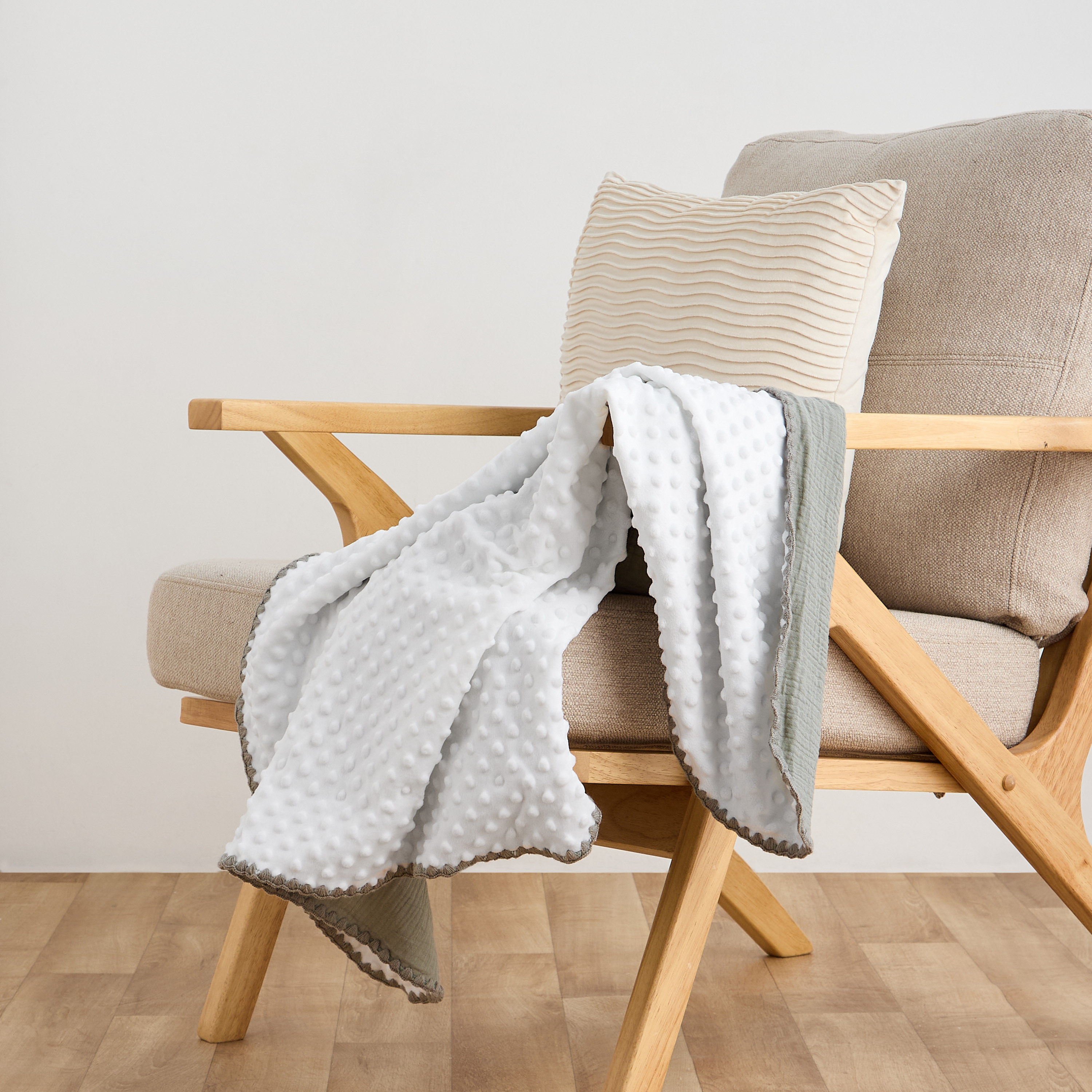 Giggles Blanket with Muslin Lining, 75x100 cm-baby-nursery-blanketsandswaddles-blanketsandquilts-image-2