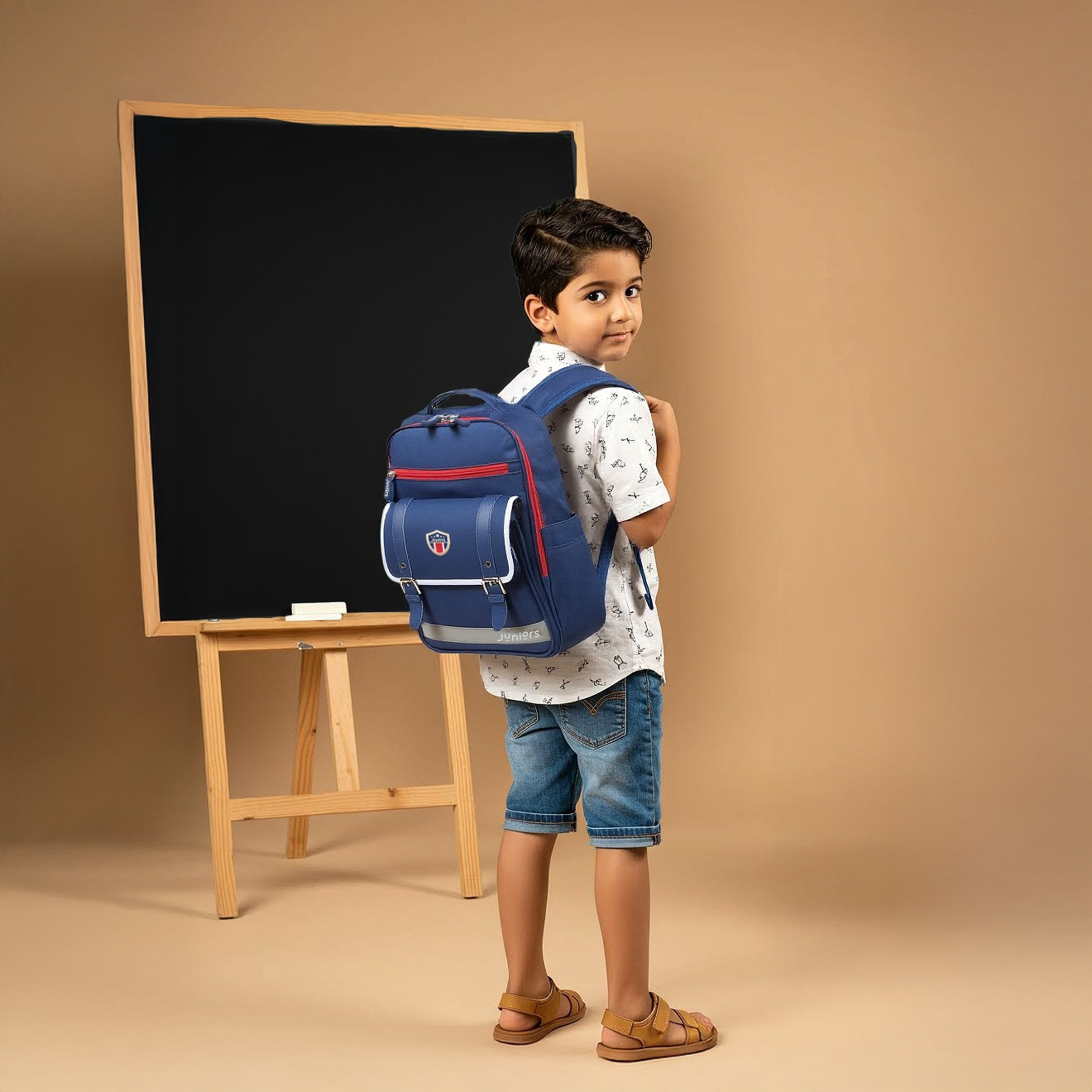 Juniors Logo Detail Backpack with Adjustable Straps and Zip Closure - 15 inches-school-bagsandbackpacks-backpacks-image-2
