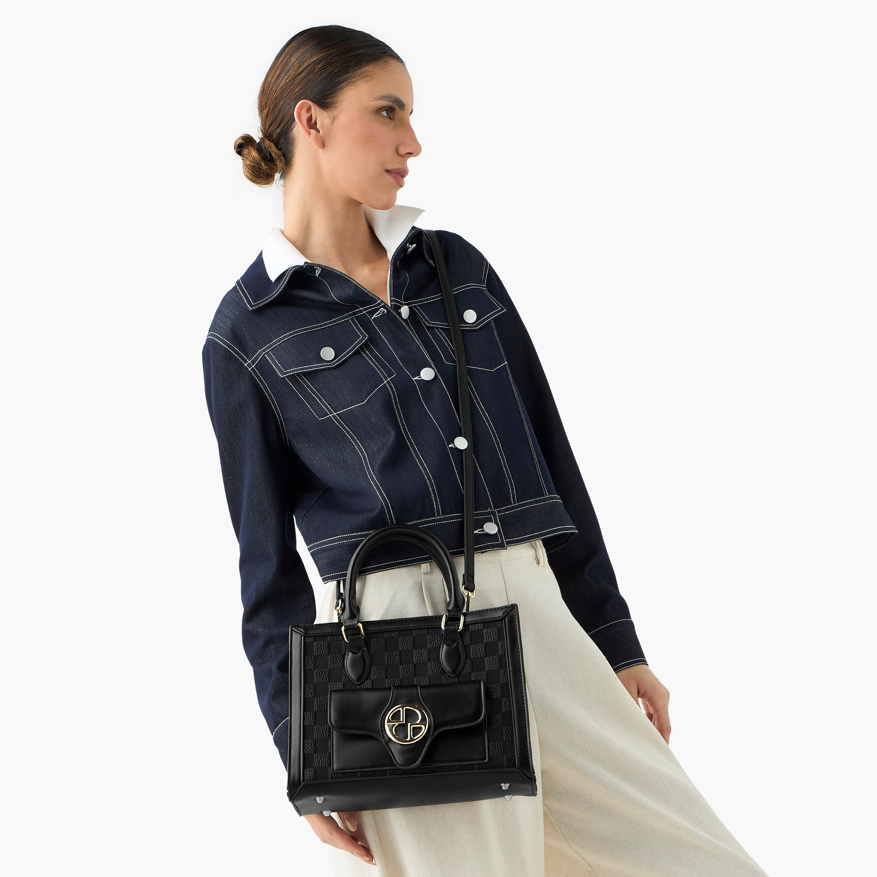 شنطة توت بنقوش كاروهات ومقبض مزدوج من ساشا-women-bagsandwallets-handbags-image-7