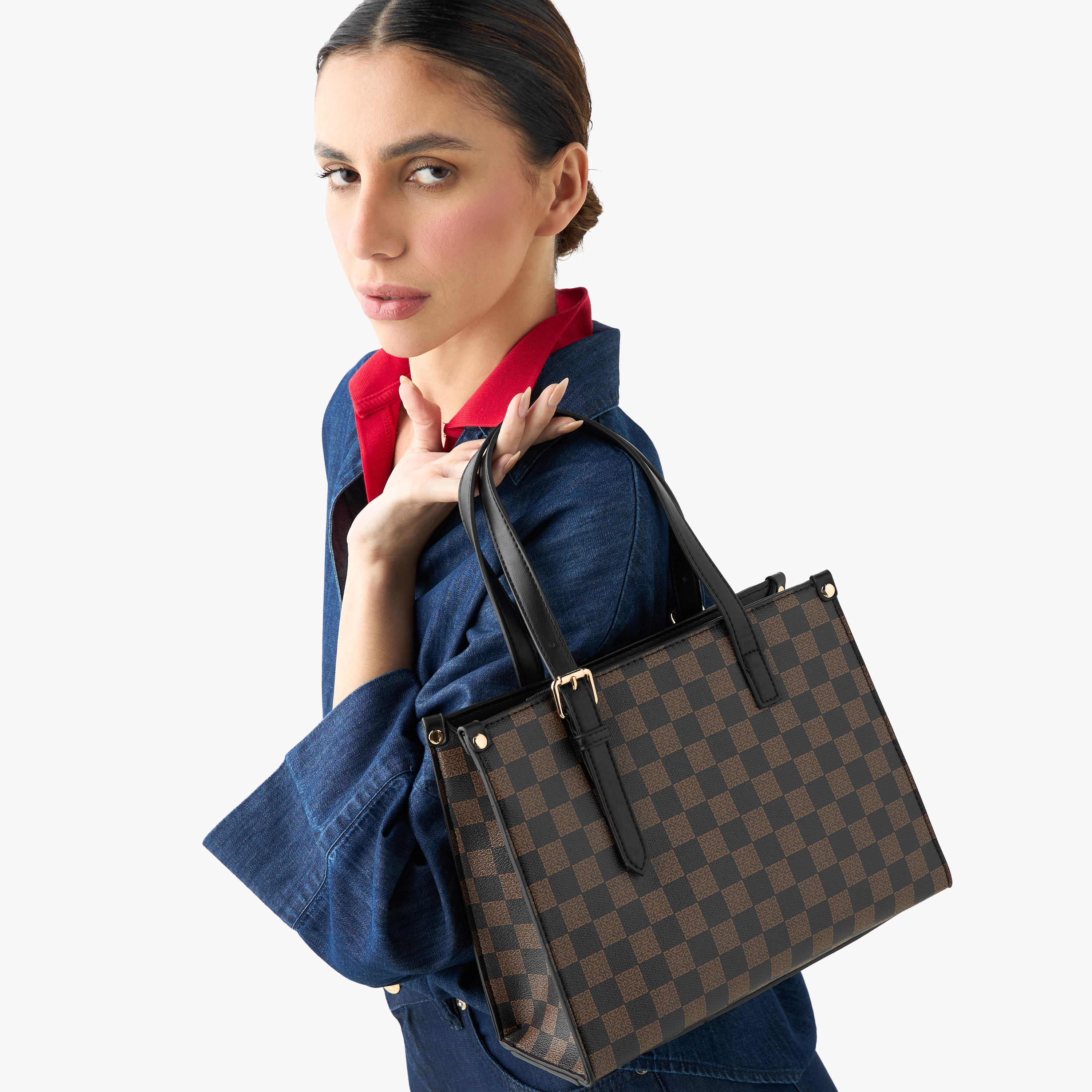 شنطة توت كاروهات بمقبض مزدوج وسحاب إغلاق من ساشا-women-bagsandwallets-handbags-image-2