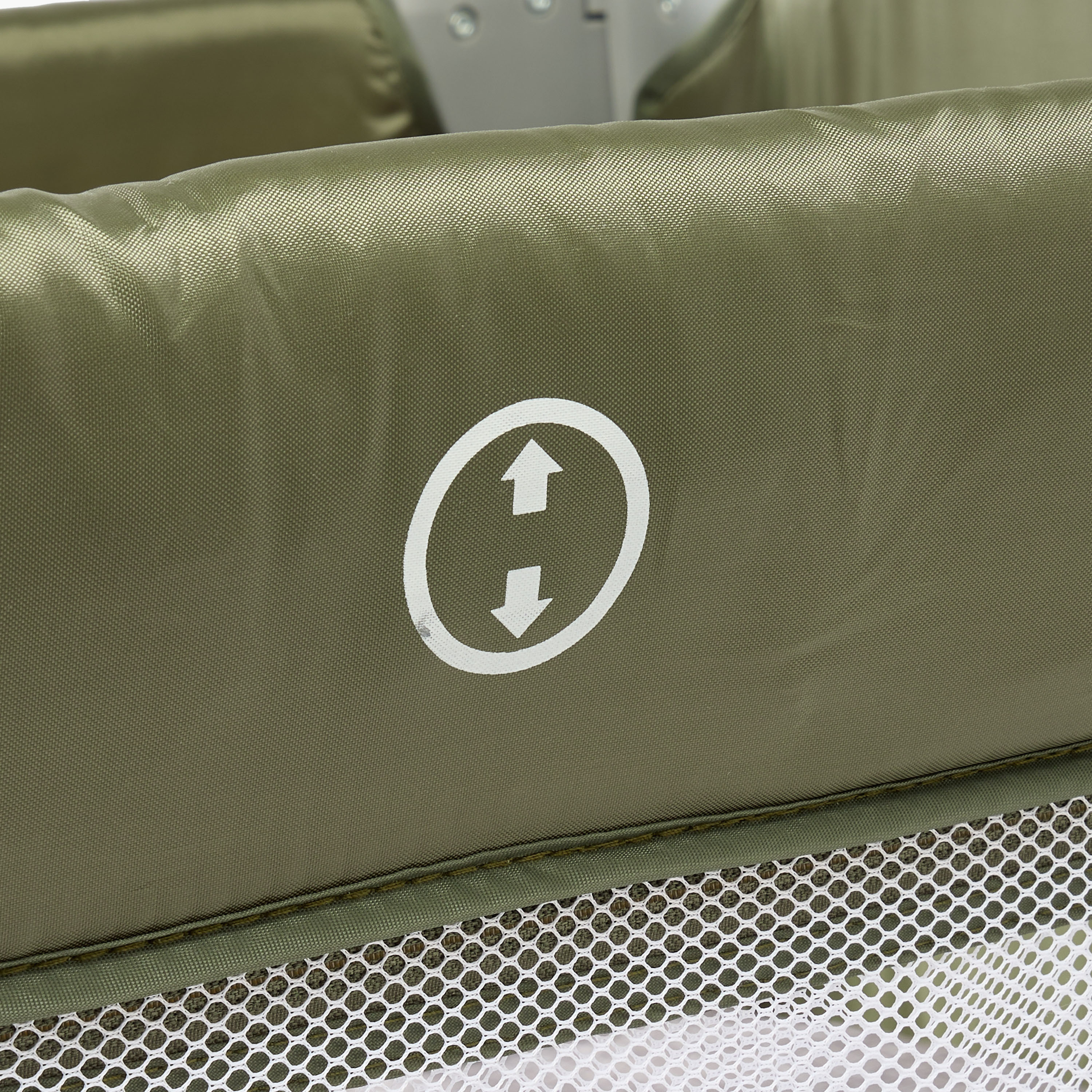 مهد سفر بجانب منسدل فيكتور من جونيورز-baby-gear-travelcots-image-2