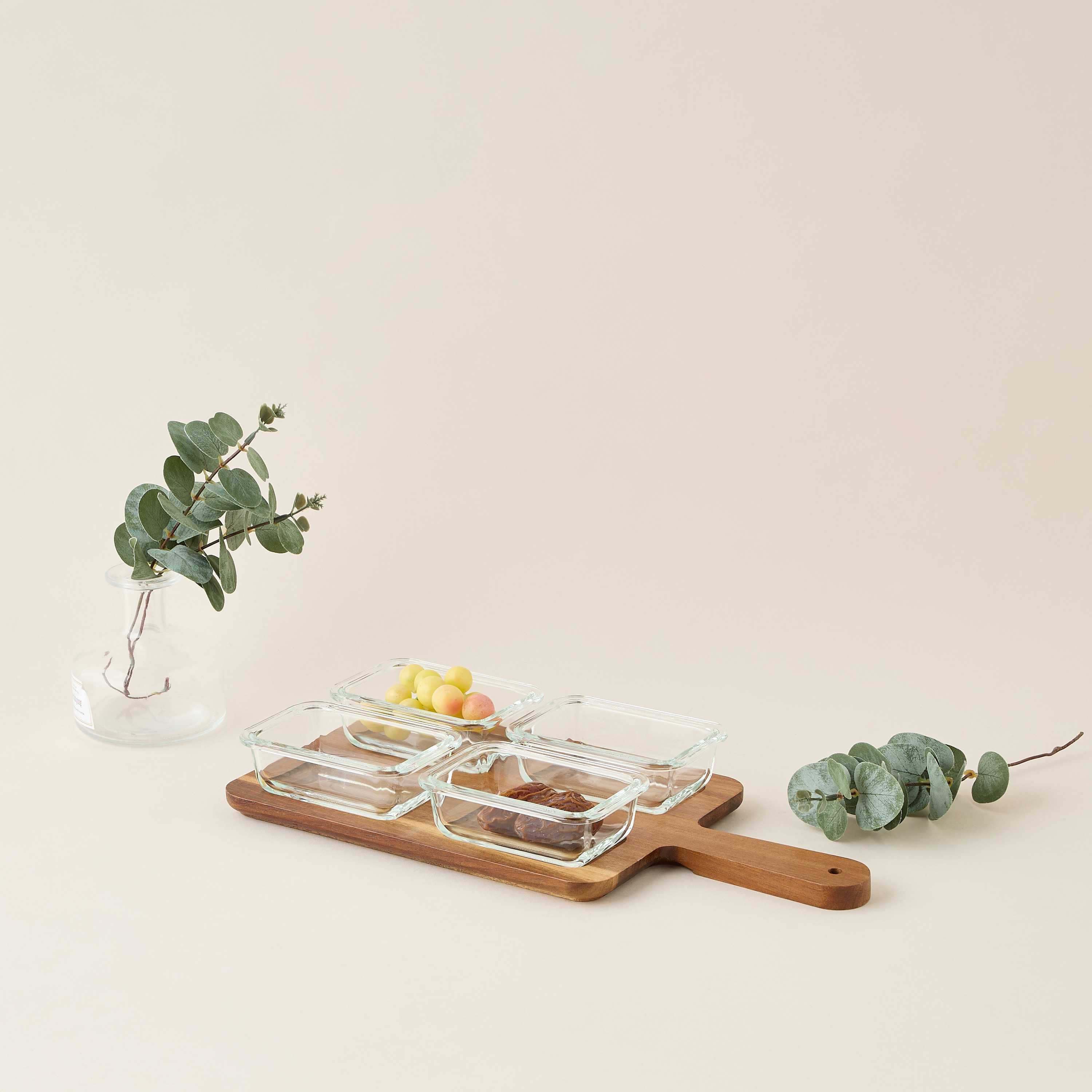 4-Piece Glass Bowl Set with Wooden Tray-household-dining-serveware-chipsanddip-image-1