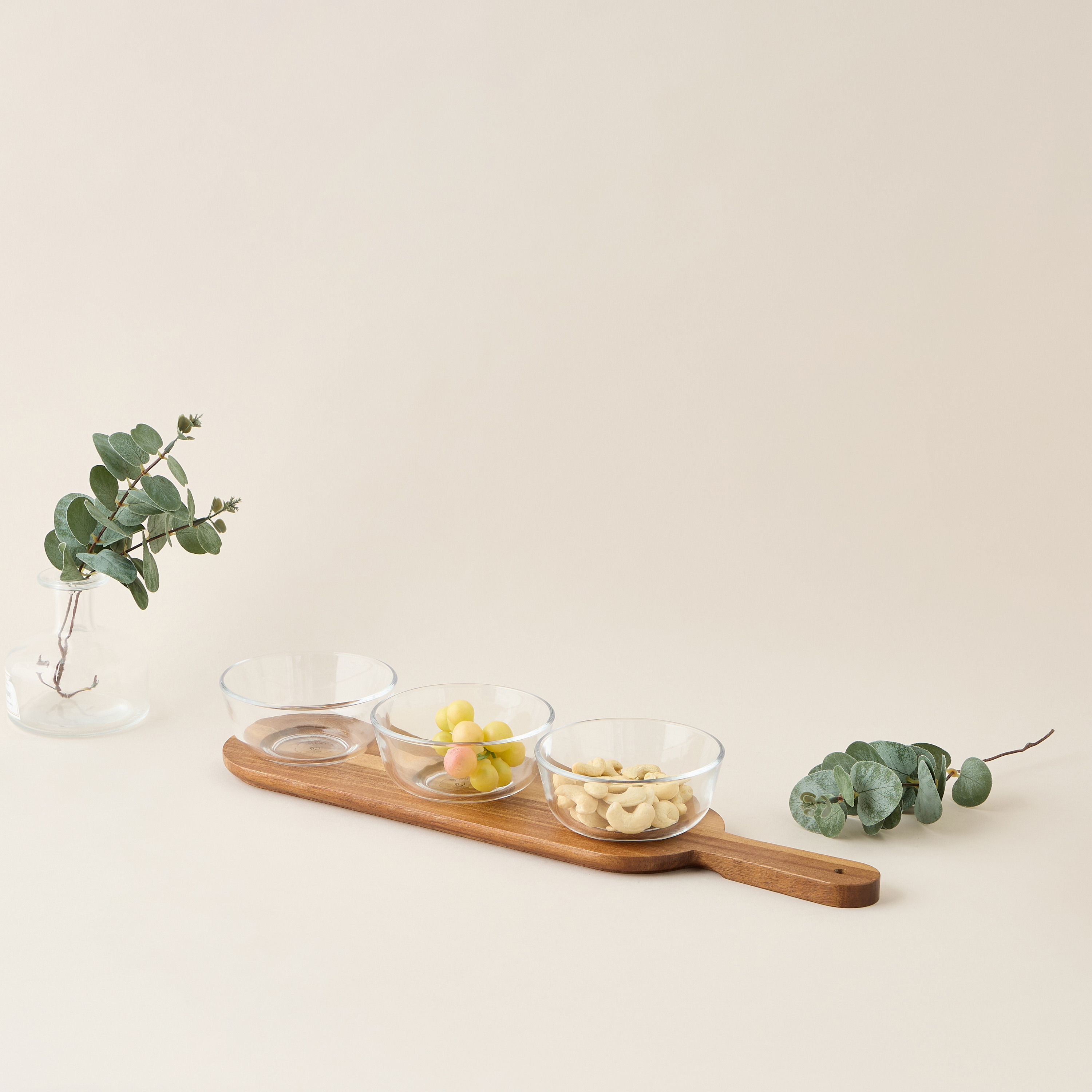 3-Piece Glass Bowl Set with Wooden Tray-household-dining-serveware-chipsanddip-image-1