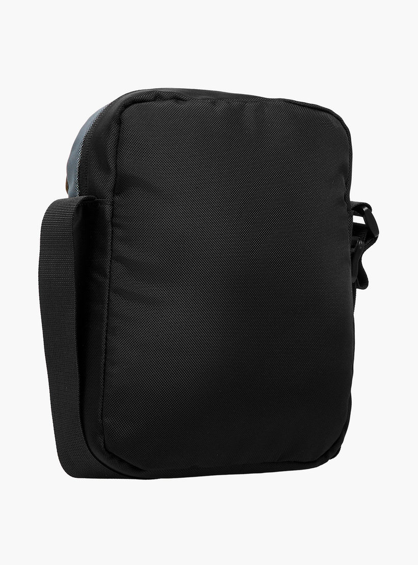 شنطة كروس بودي بحزام قابل للتعديل للرجال من لي كوبر-travel-accessories-image-4