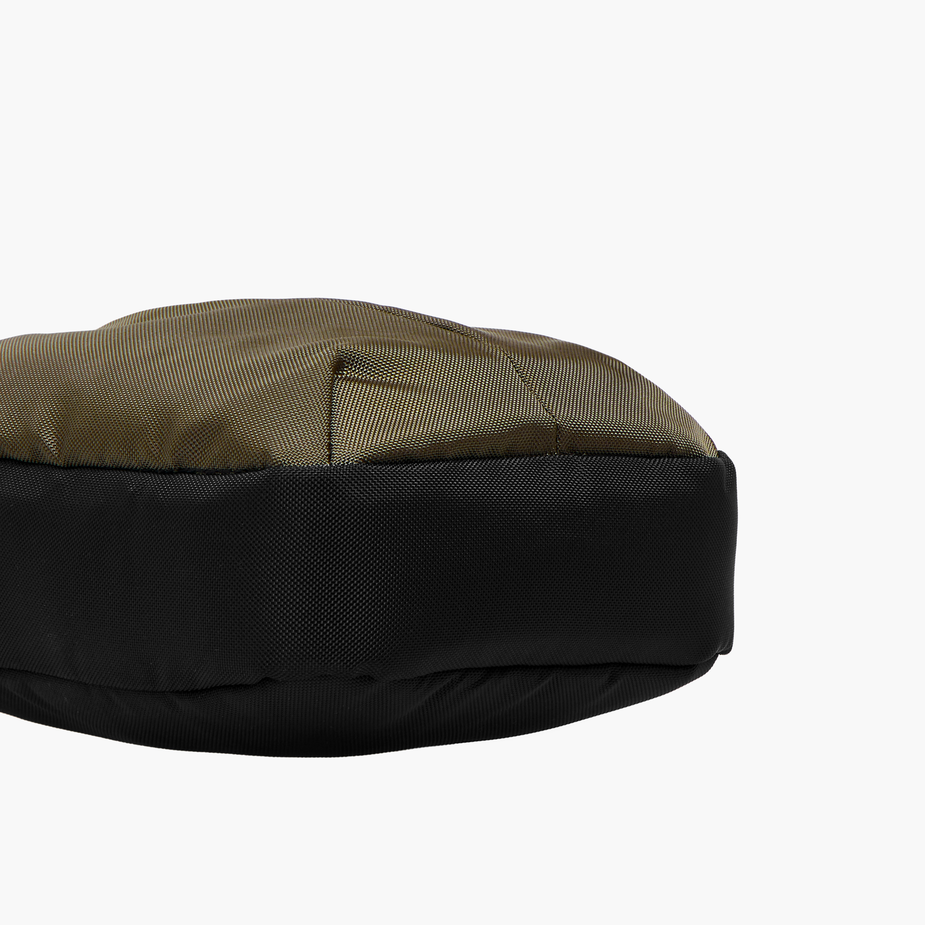 شنطة كروس بودي بحزام قابل للتعديل للرجال من لي كوبر-travel-accessories-image-6