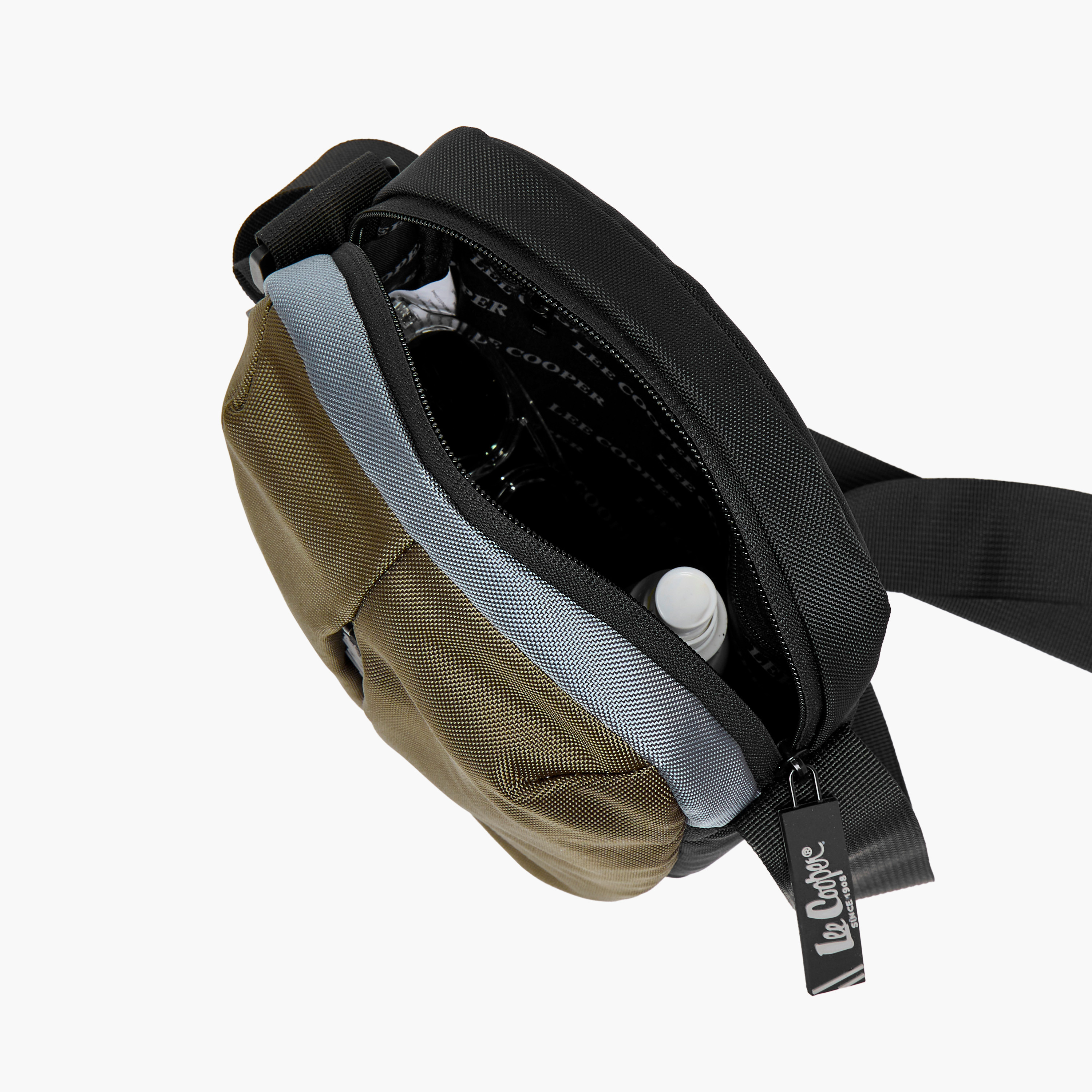شنطة كروس بودي بحزام قابل للتعديل للرجال من لي كوبر-travel-accessories-image-7